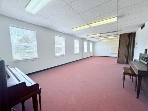 213 N Burnett Avenue Denison TX 75020