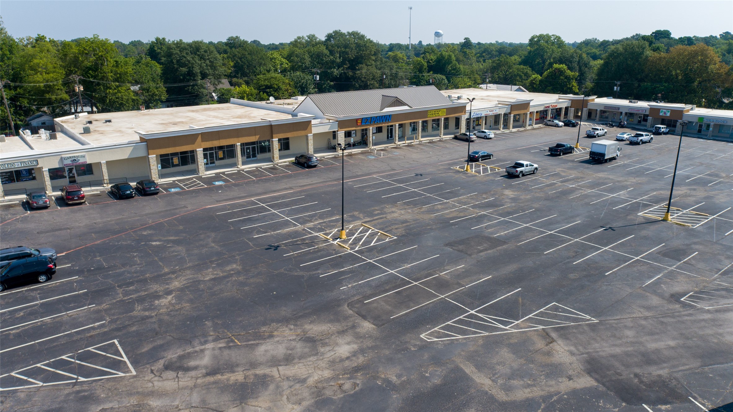 1455 Clarksville Paris TX 75460