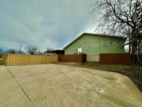 115 E College Street Sherman TX 75090