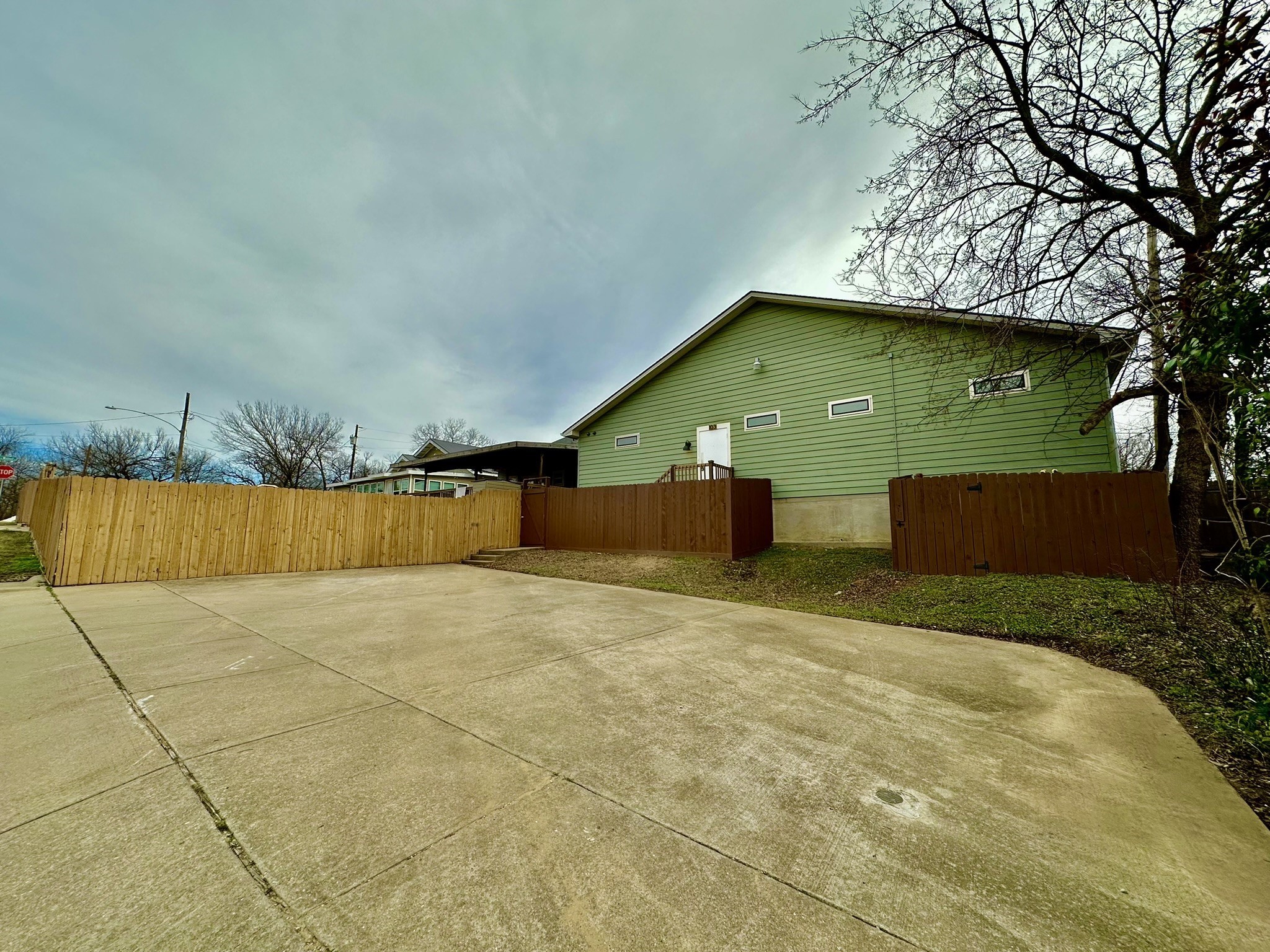115 E College Street Sherman TX 75090
