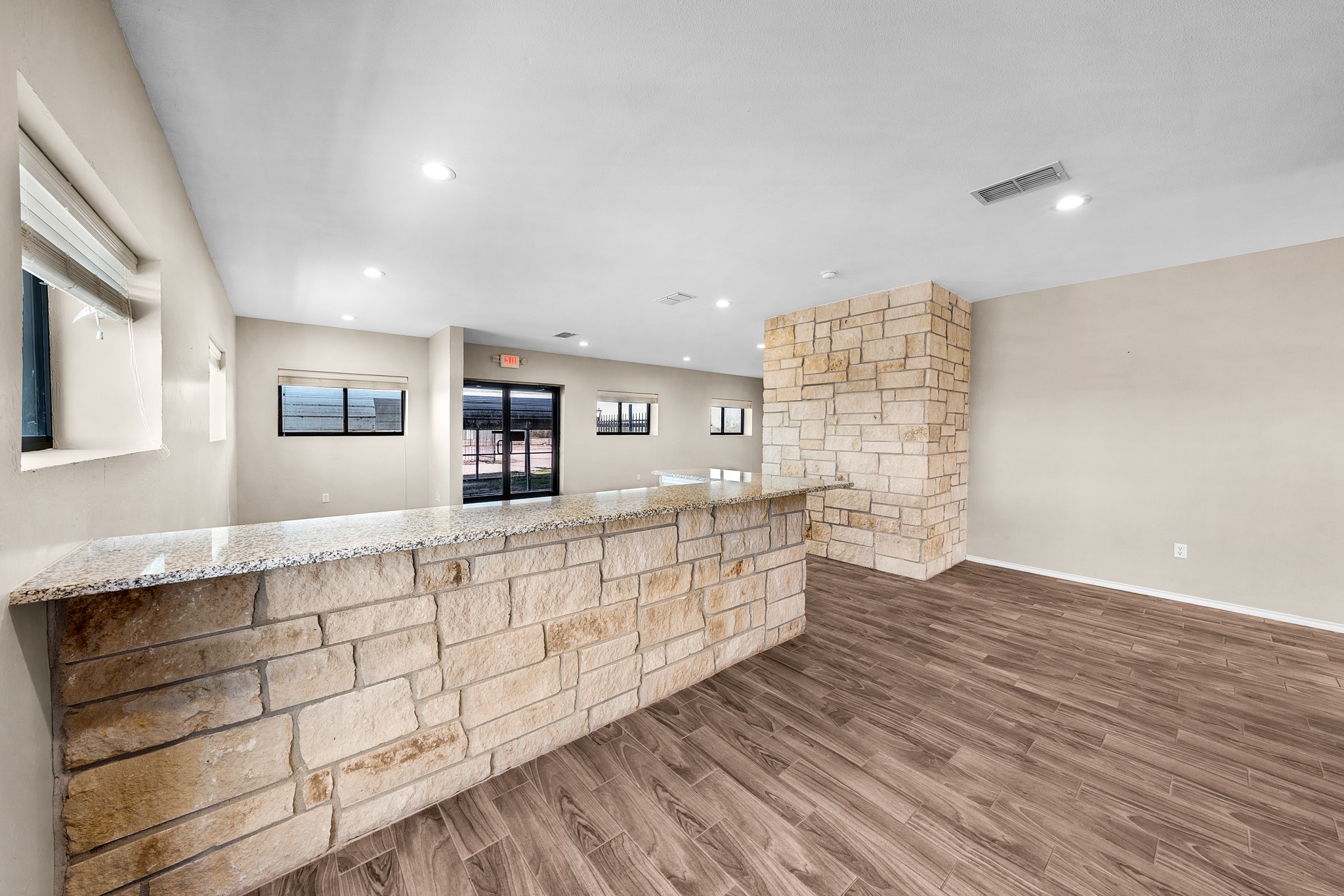 11639 E Highway 175 Kemp TX 75143