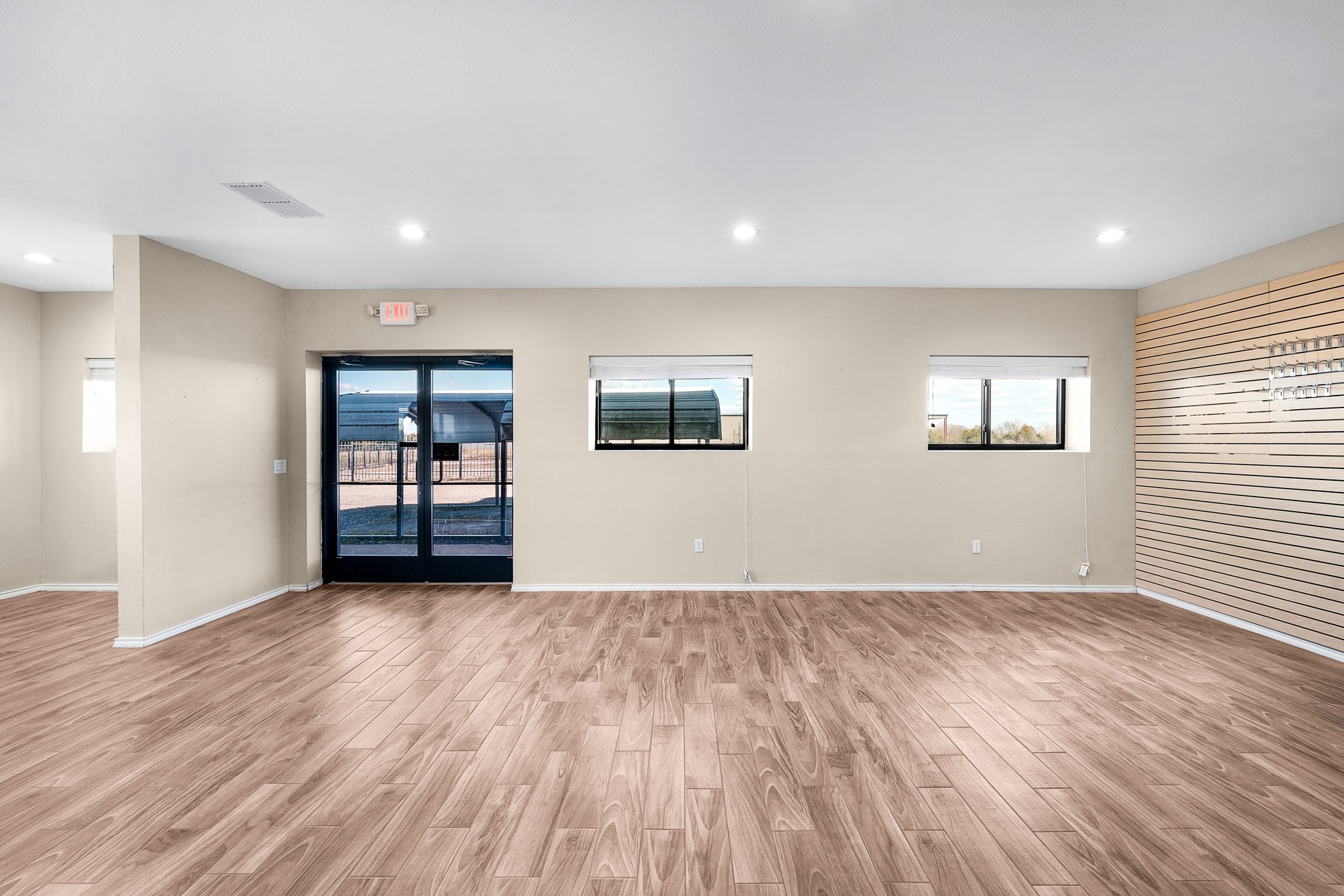 11639 E Highway 175 Kemp TX 75143