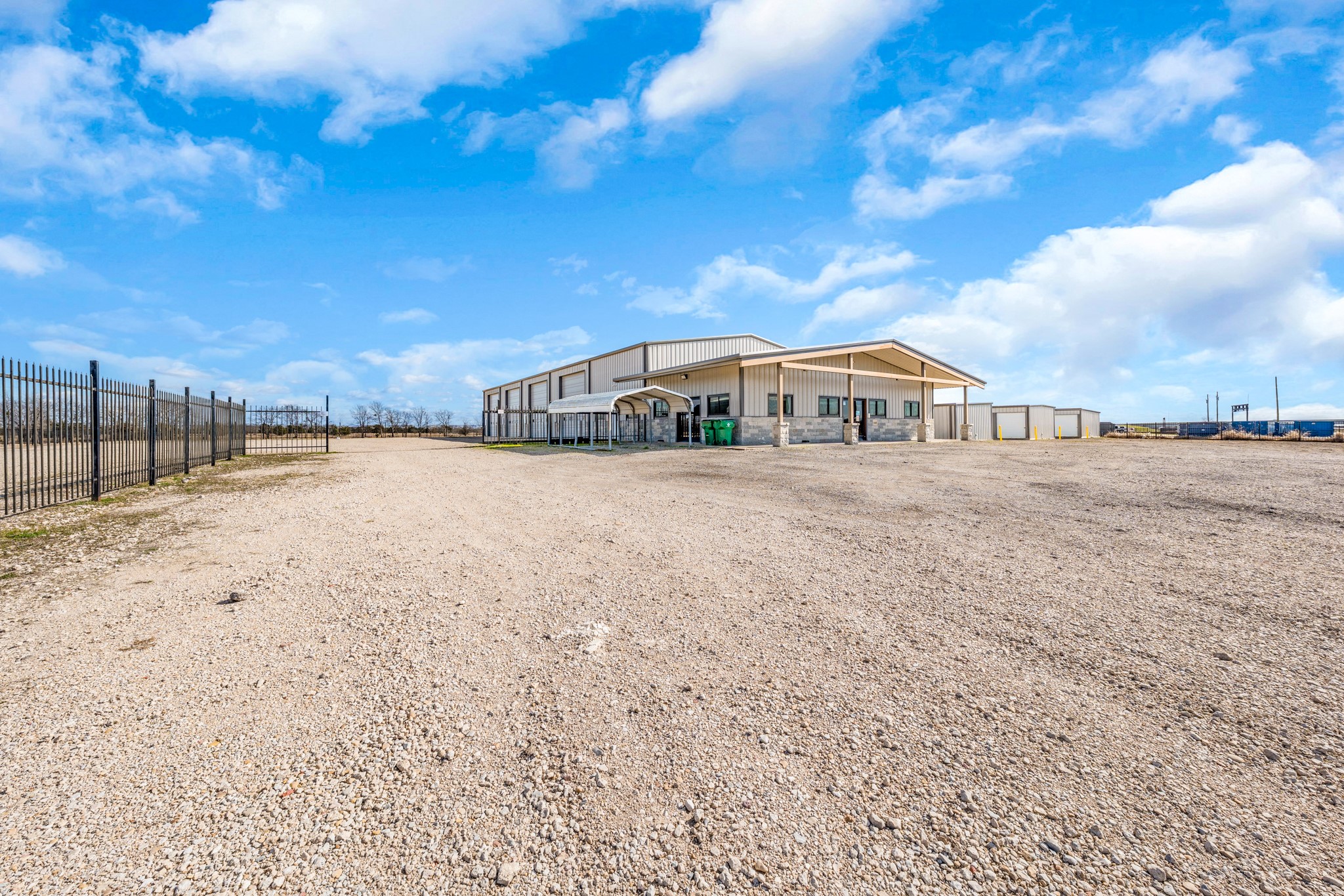 11639 E Highway 175 Kemp TX 75143