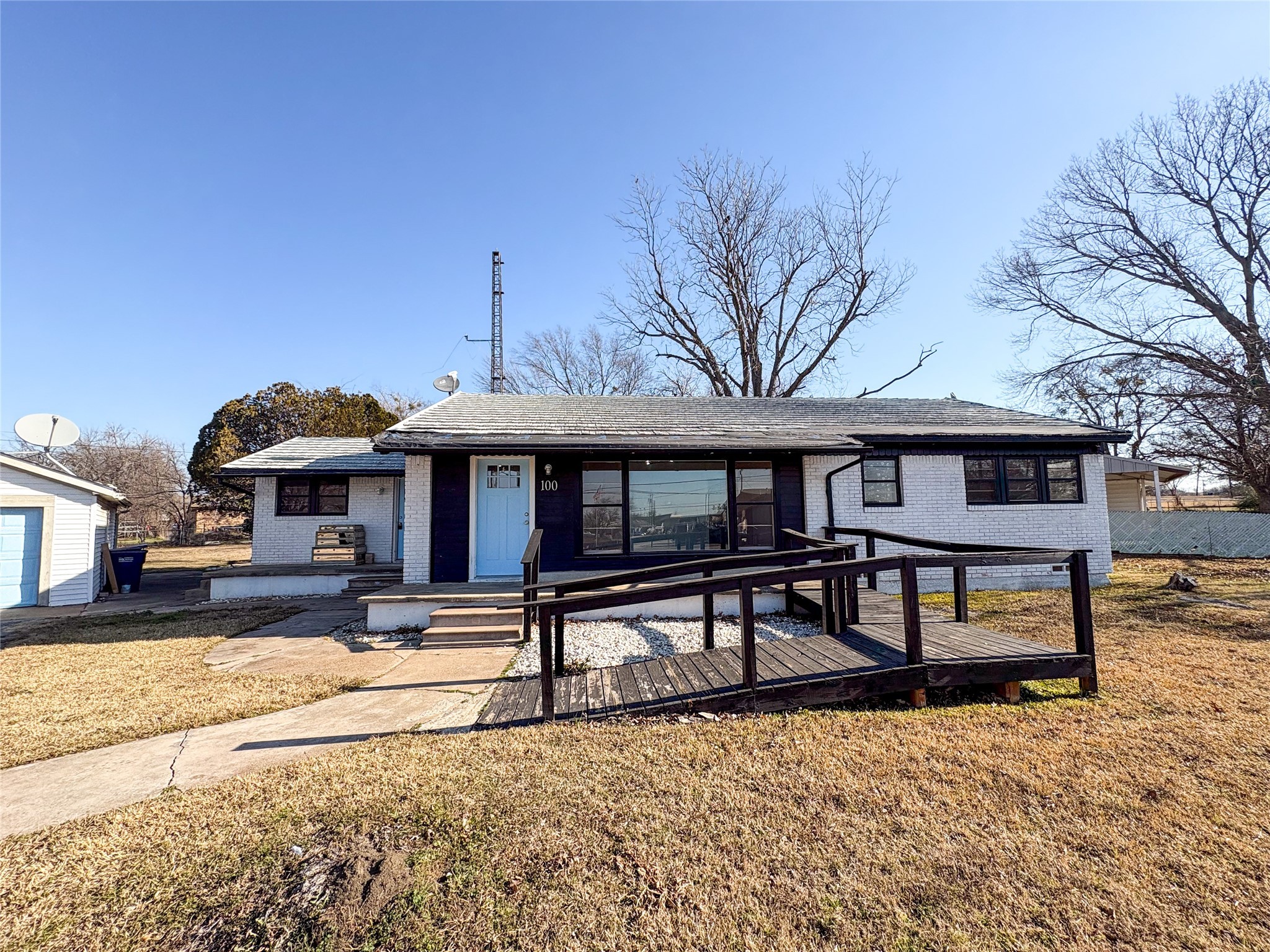 100 E Pecan Street Gunter TX 75058