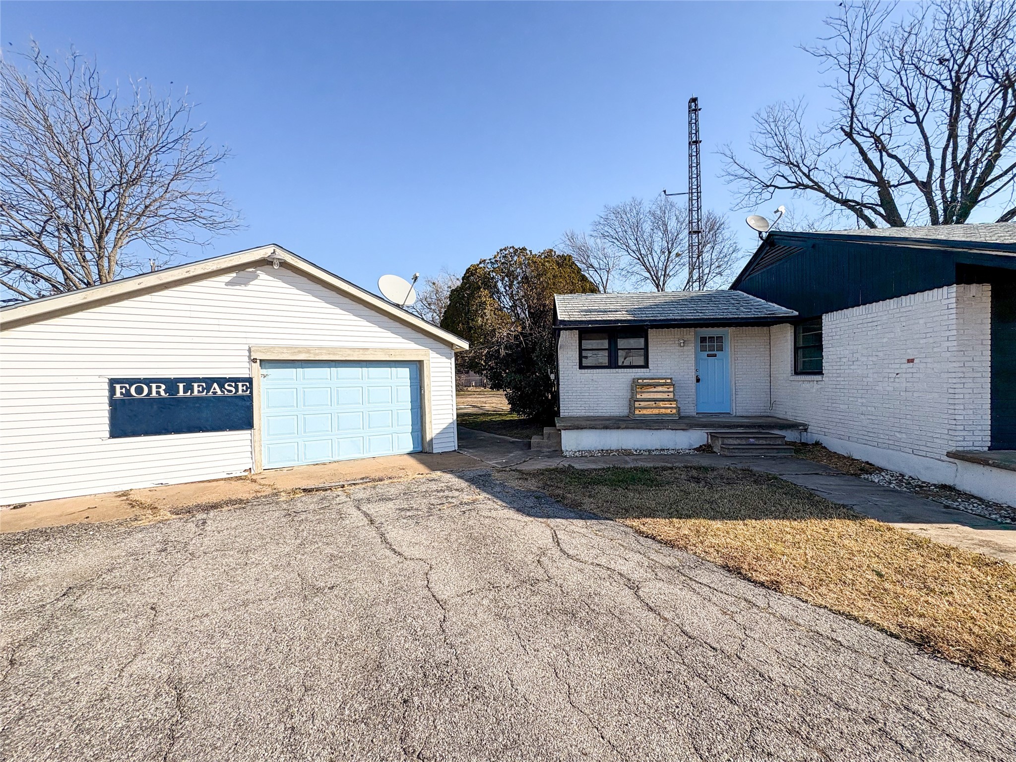 100 E Pecan Street Gunter TX 75058