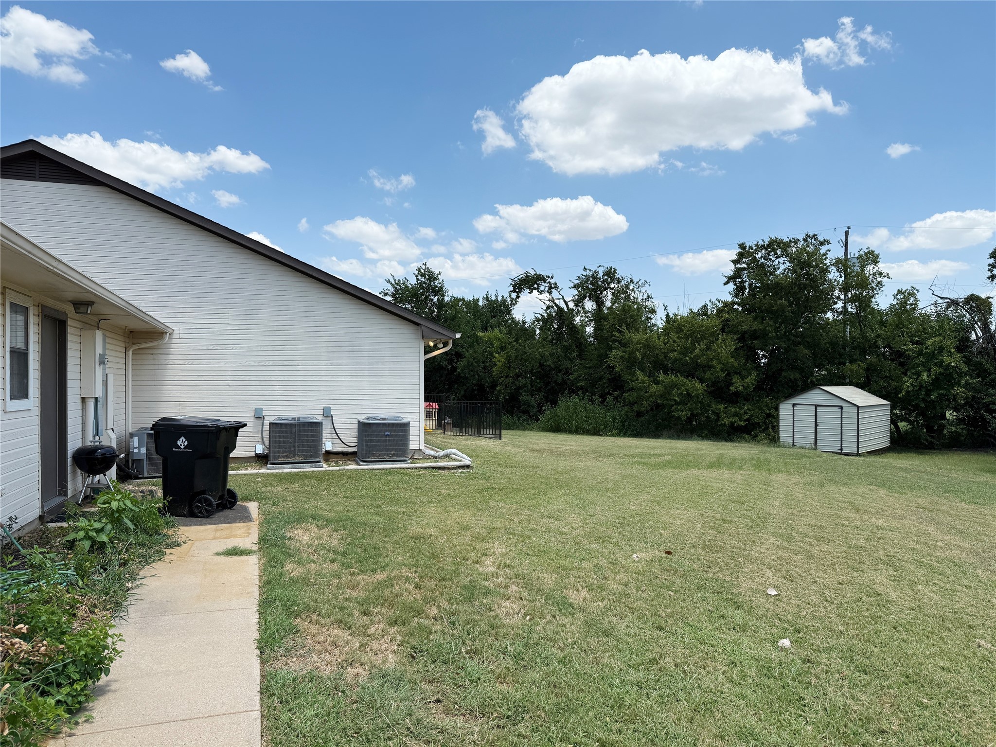1013 S Highway 377 Pilot Point TX 76258