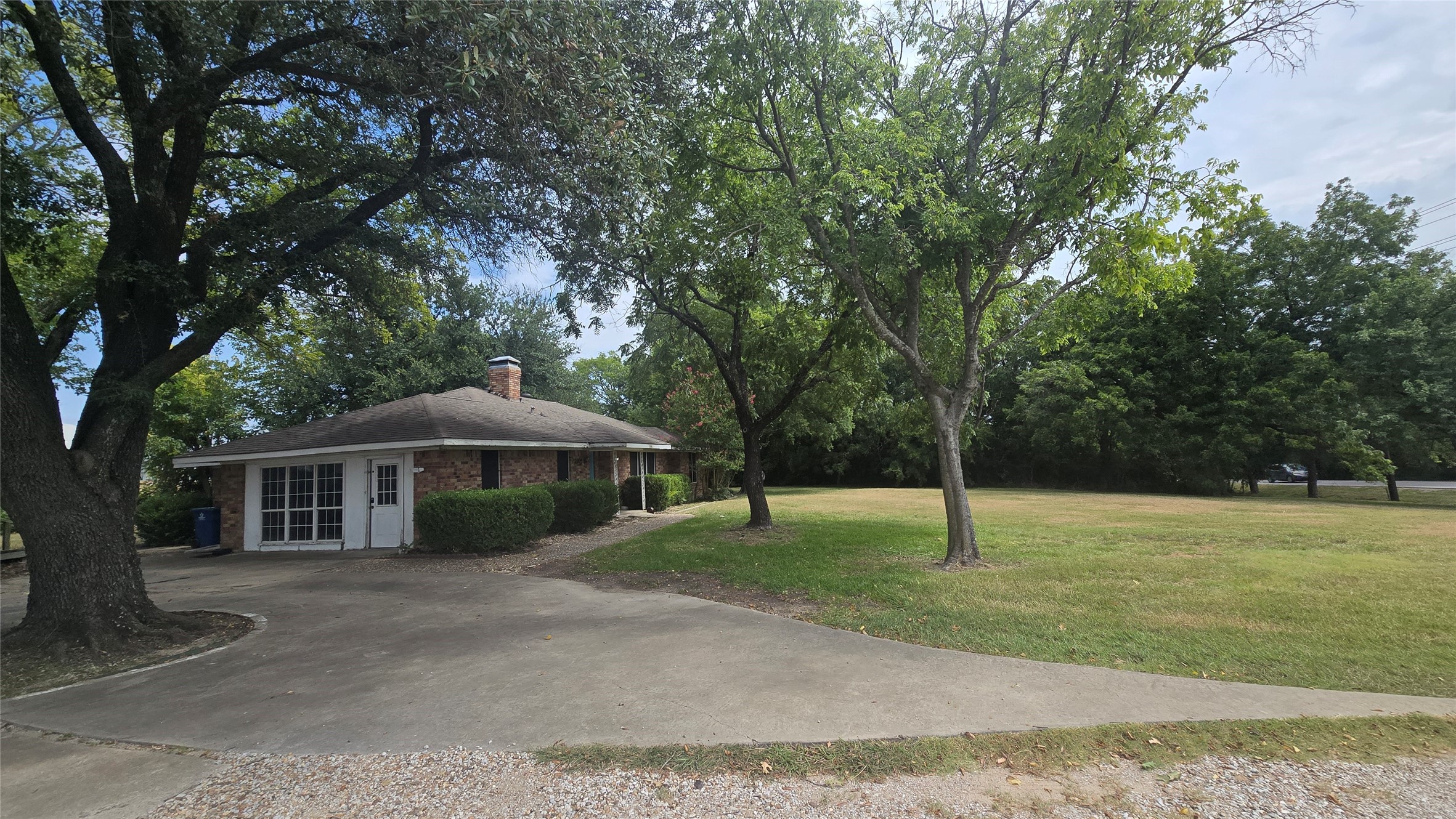 7905 Liberty Grove Rowlett TX 75089