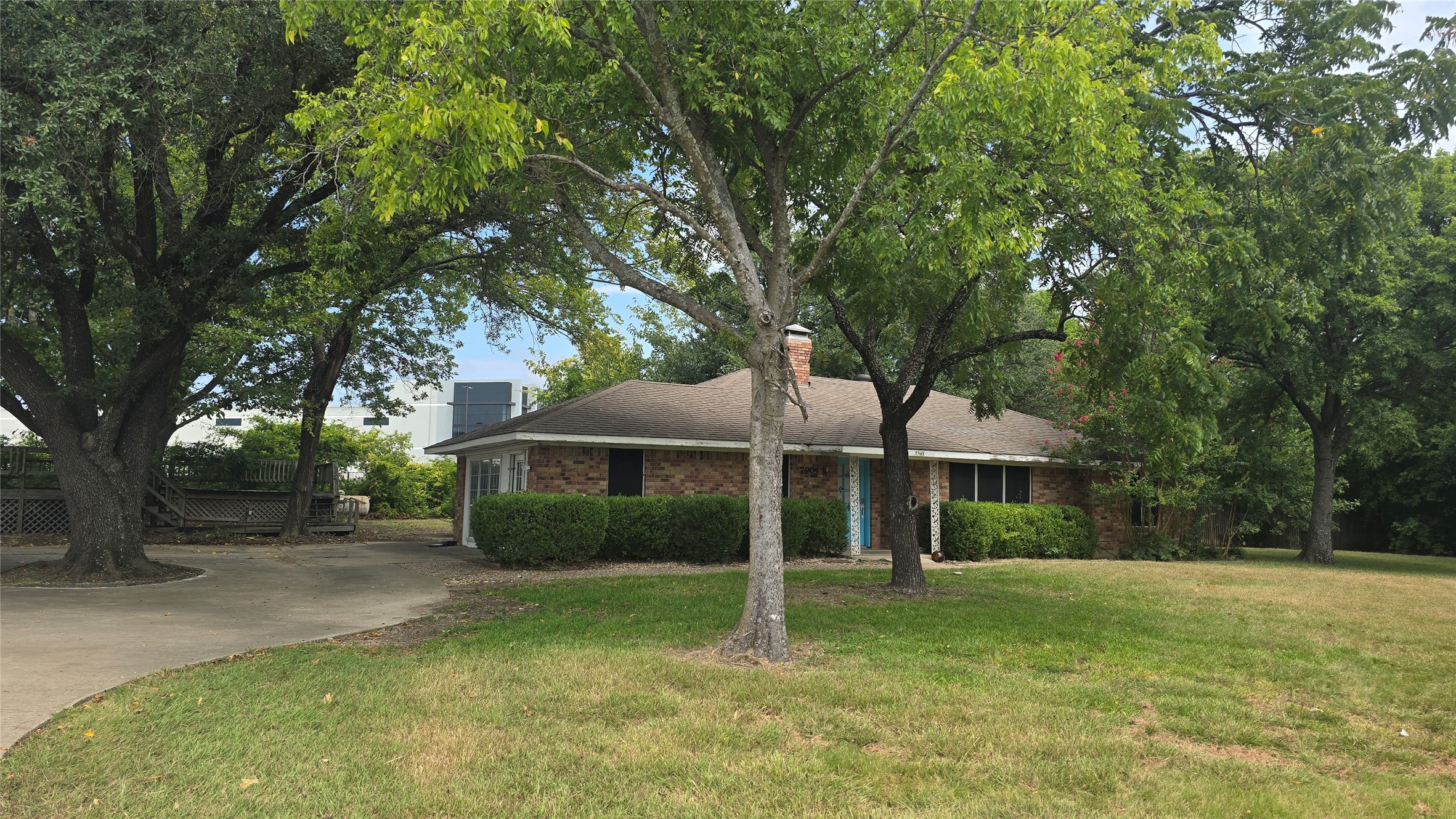 7905 Liberty Grove Rowlett TX 75089
