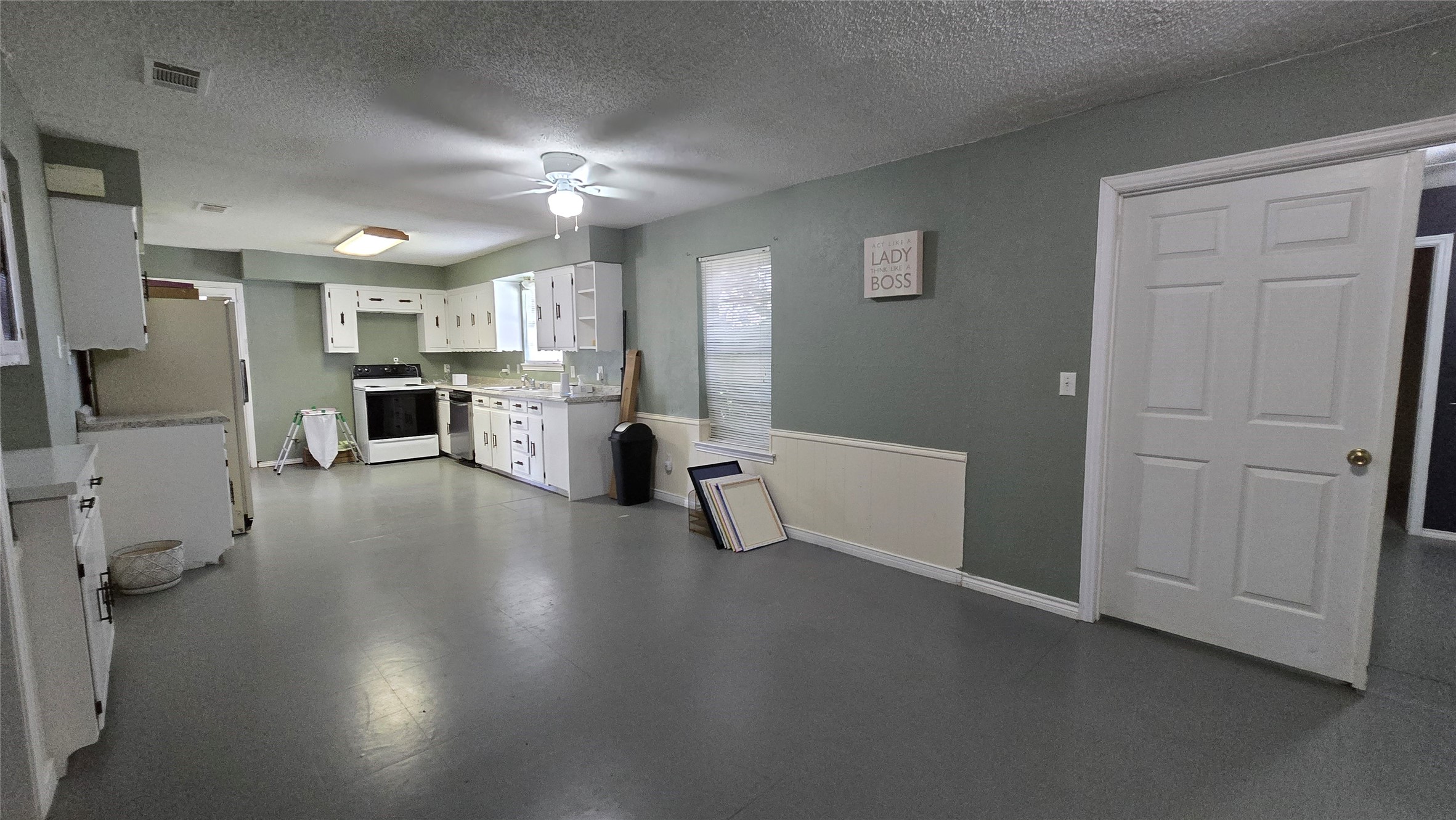 7905 Liberty Grove Rowlett TX 75089