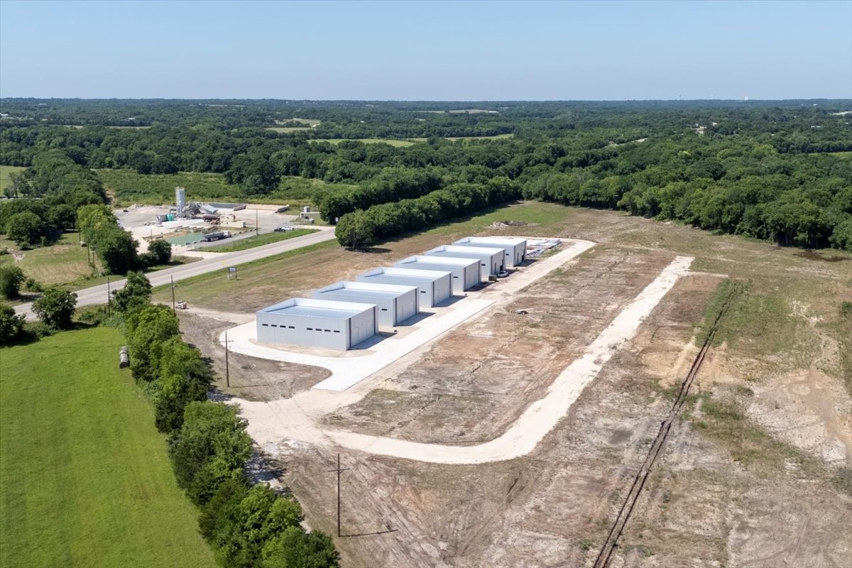 9020 S State Highway 121 Trenton TX 75418