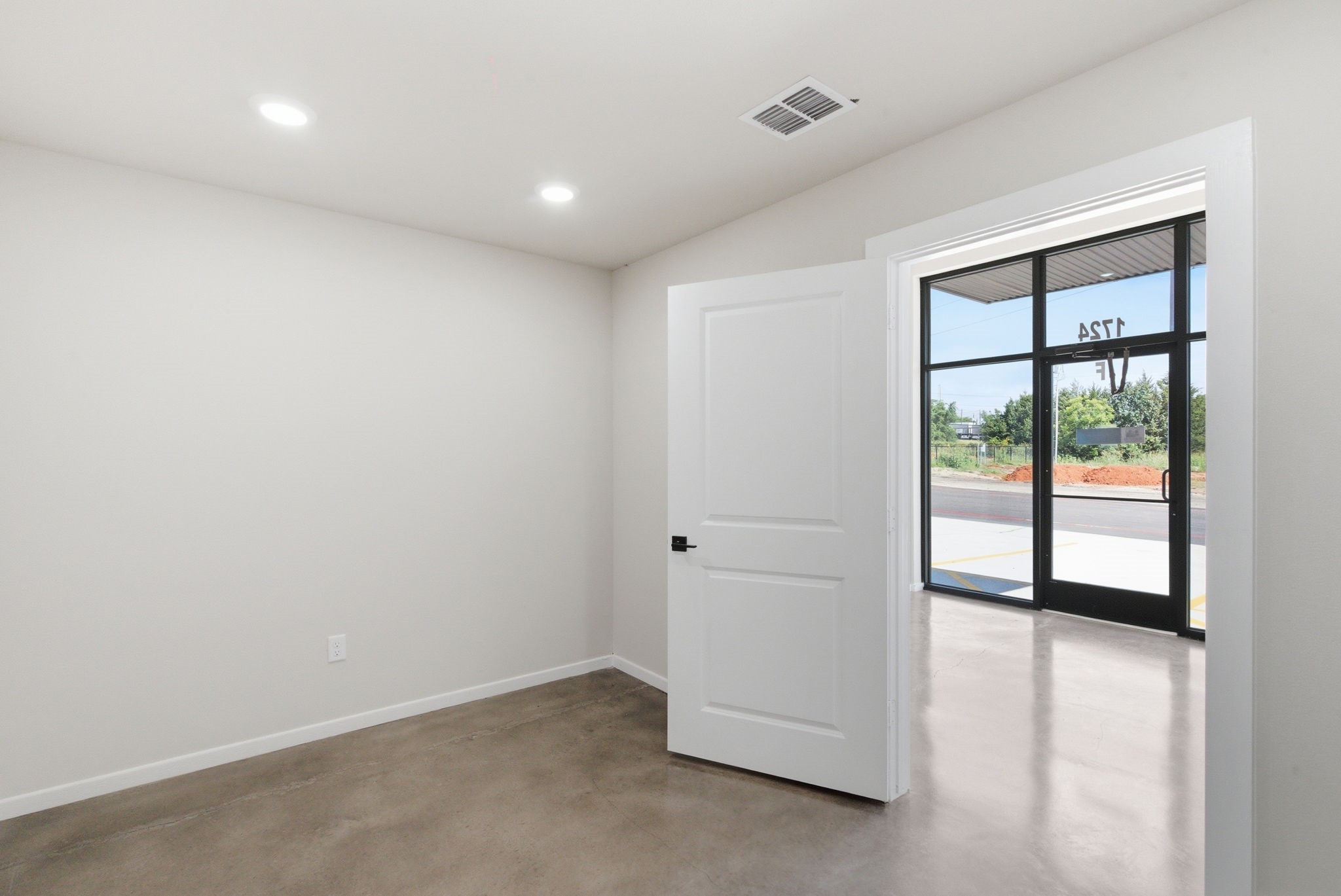 1726 N Main Weatherford TX 76086