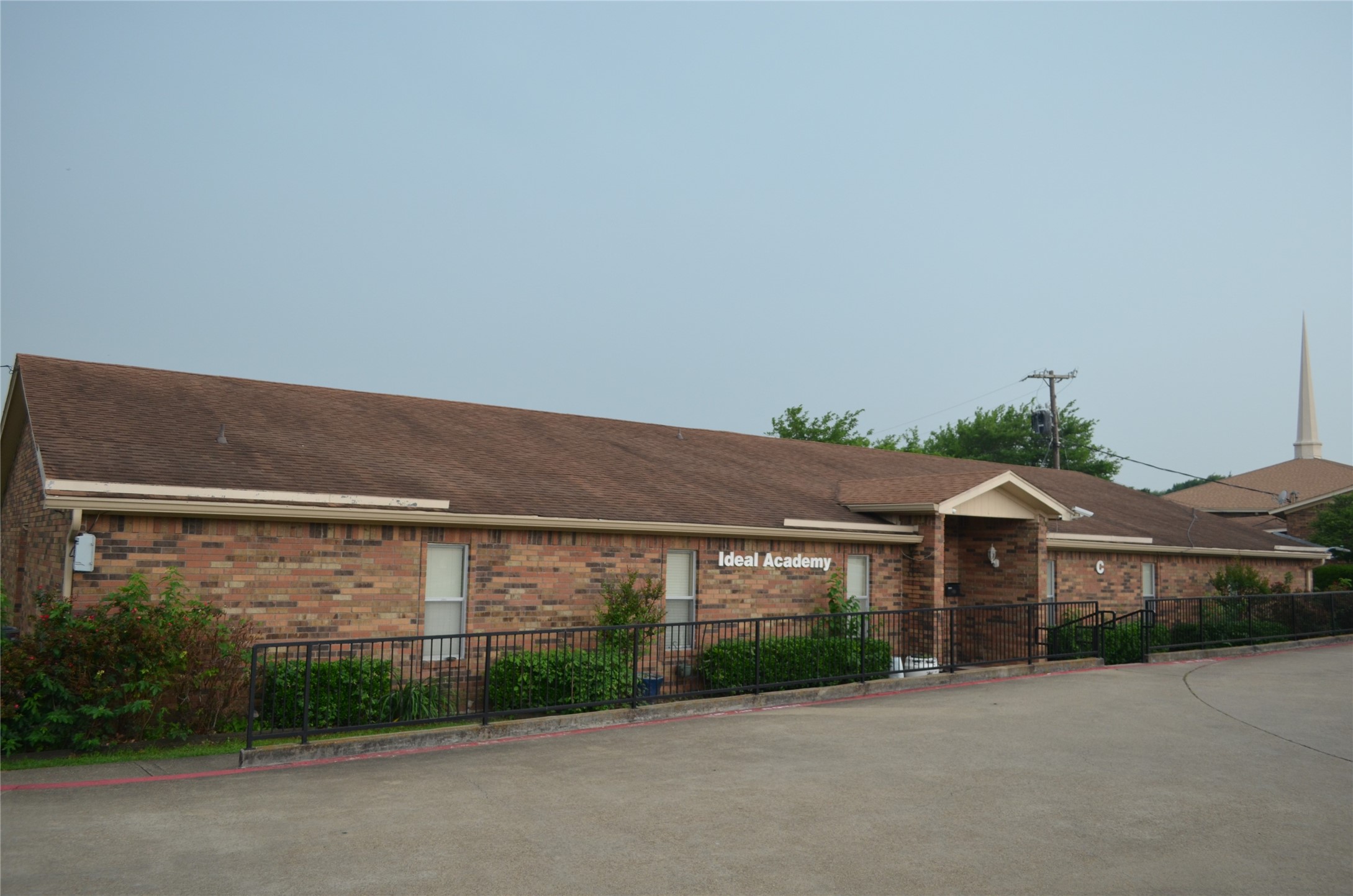 1000 E Red Bird Lane Dallas TX 75241