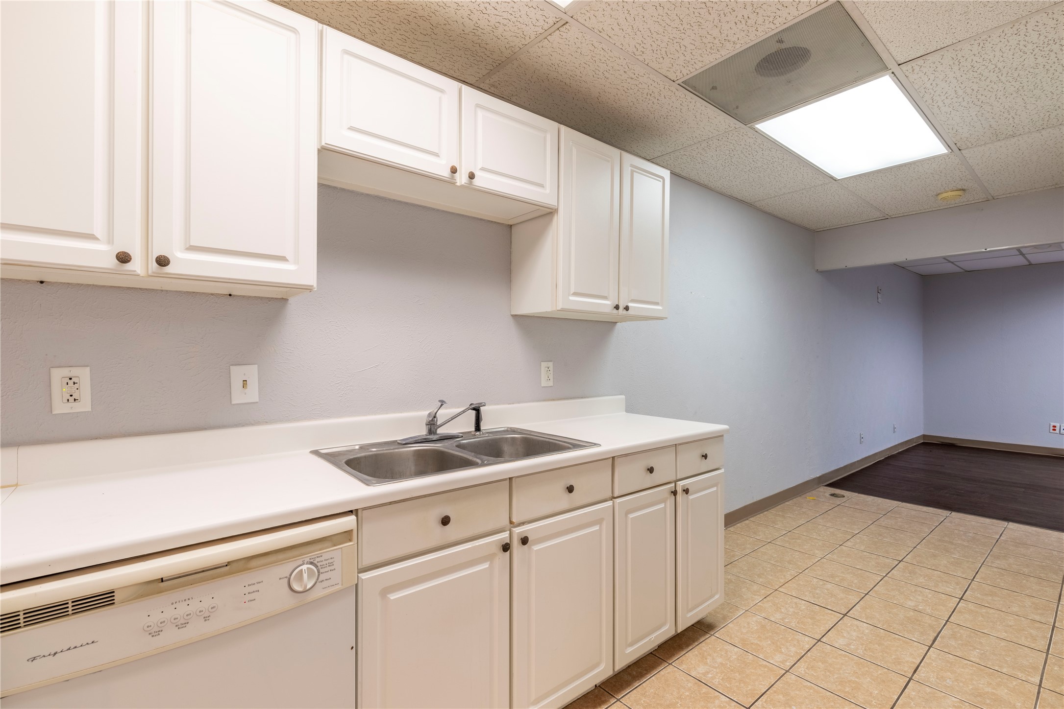 920 Bluebonnet Drive Irving TX 75060