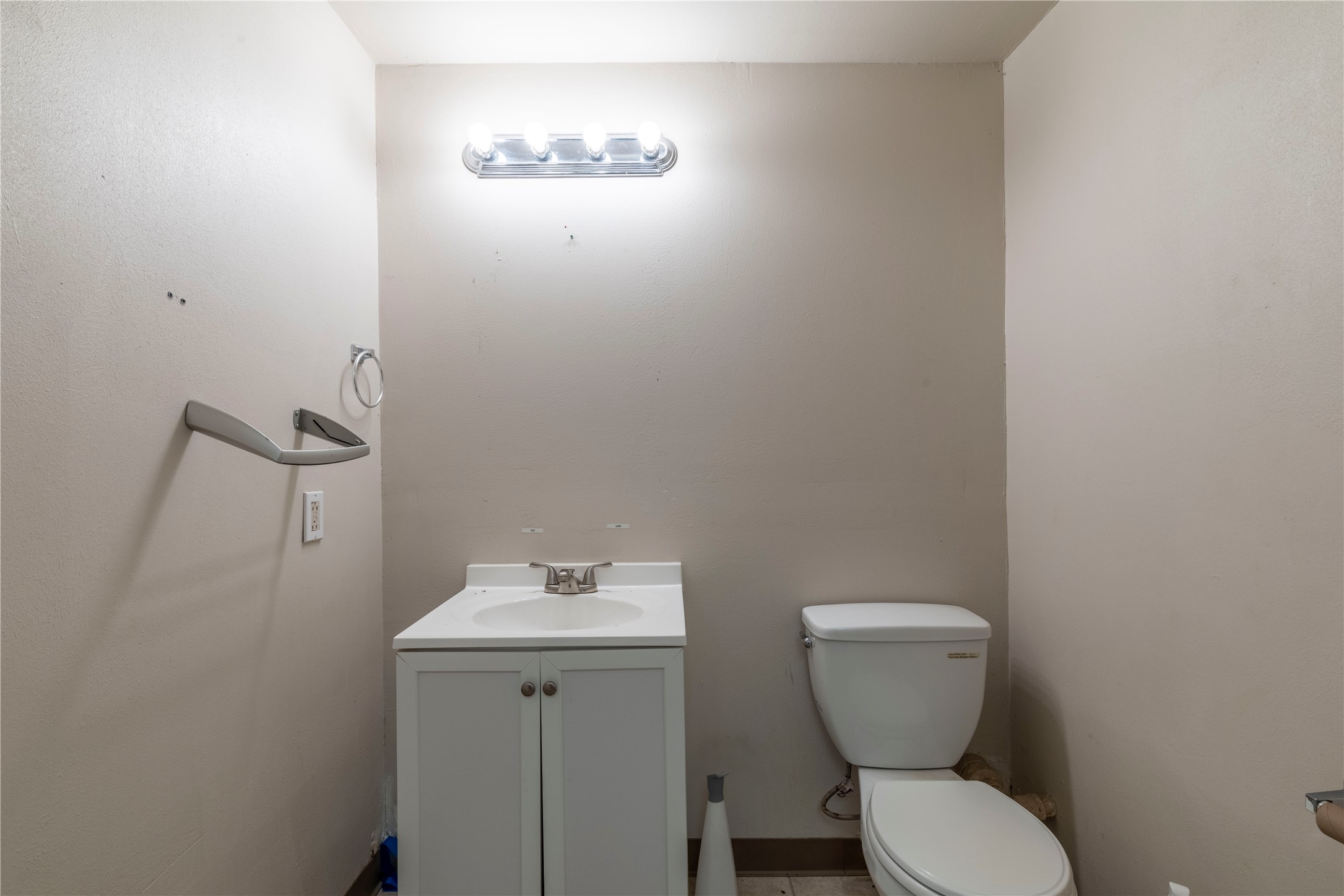 920 Bluebonnet Drive Irving TX 75060