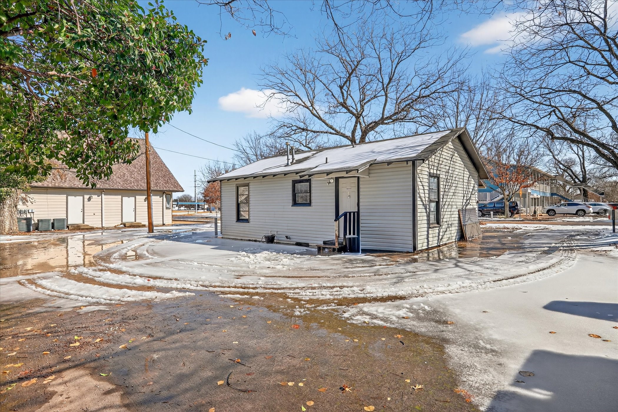505 N Oak Street Roanoke TX 76262
