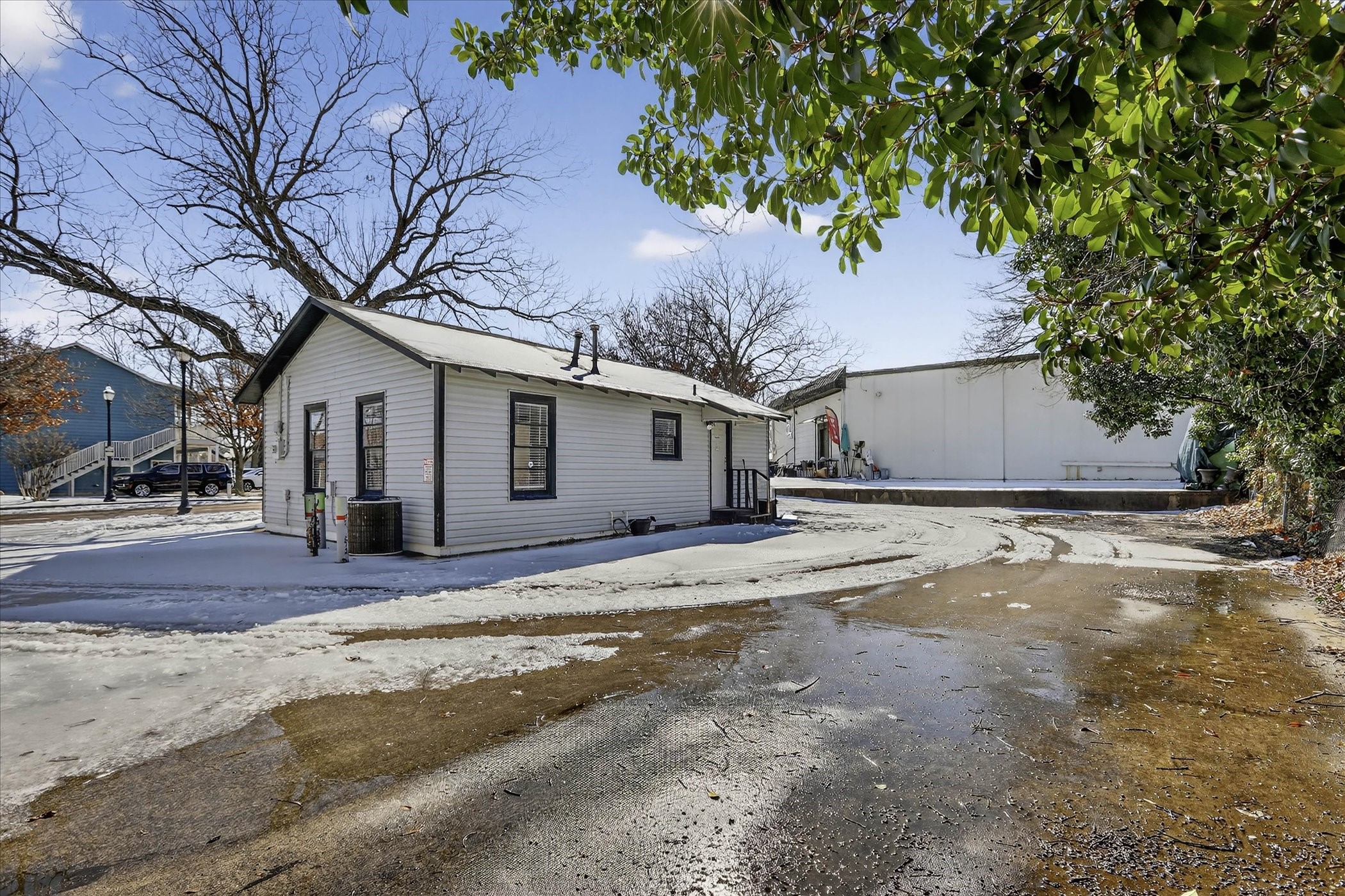 505 N Oak Street Roanoke TX 76262
