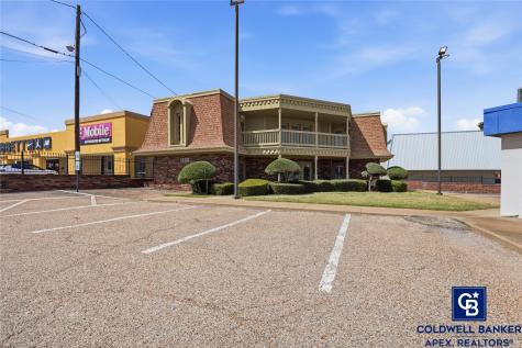 1500 W Henderson Street Cleburne TX 76033
