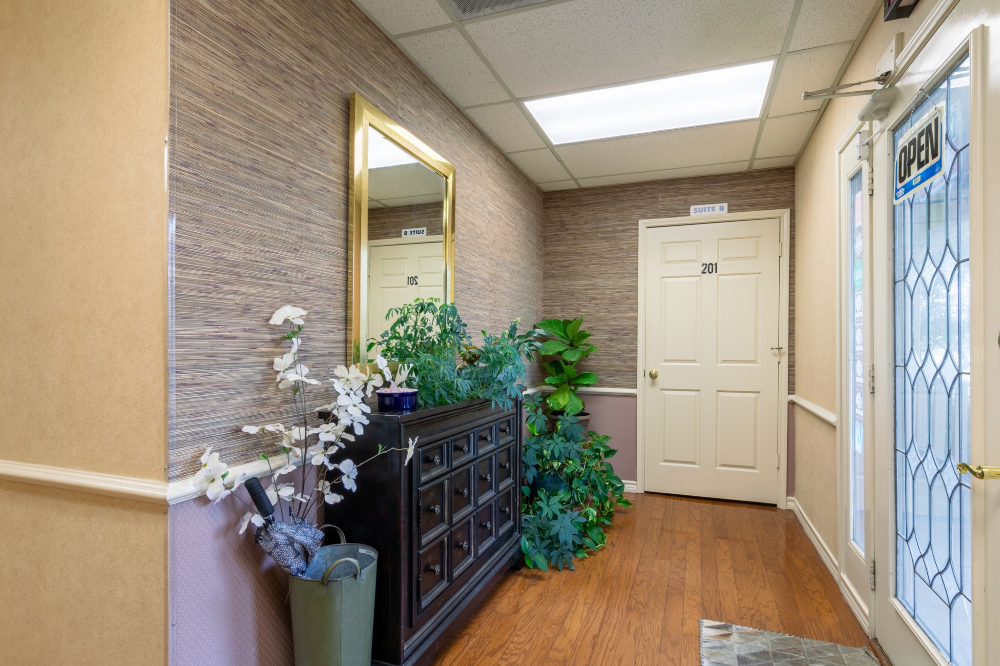 2335 W Green Oaks Boulevard Arlington TX 76016