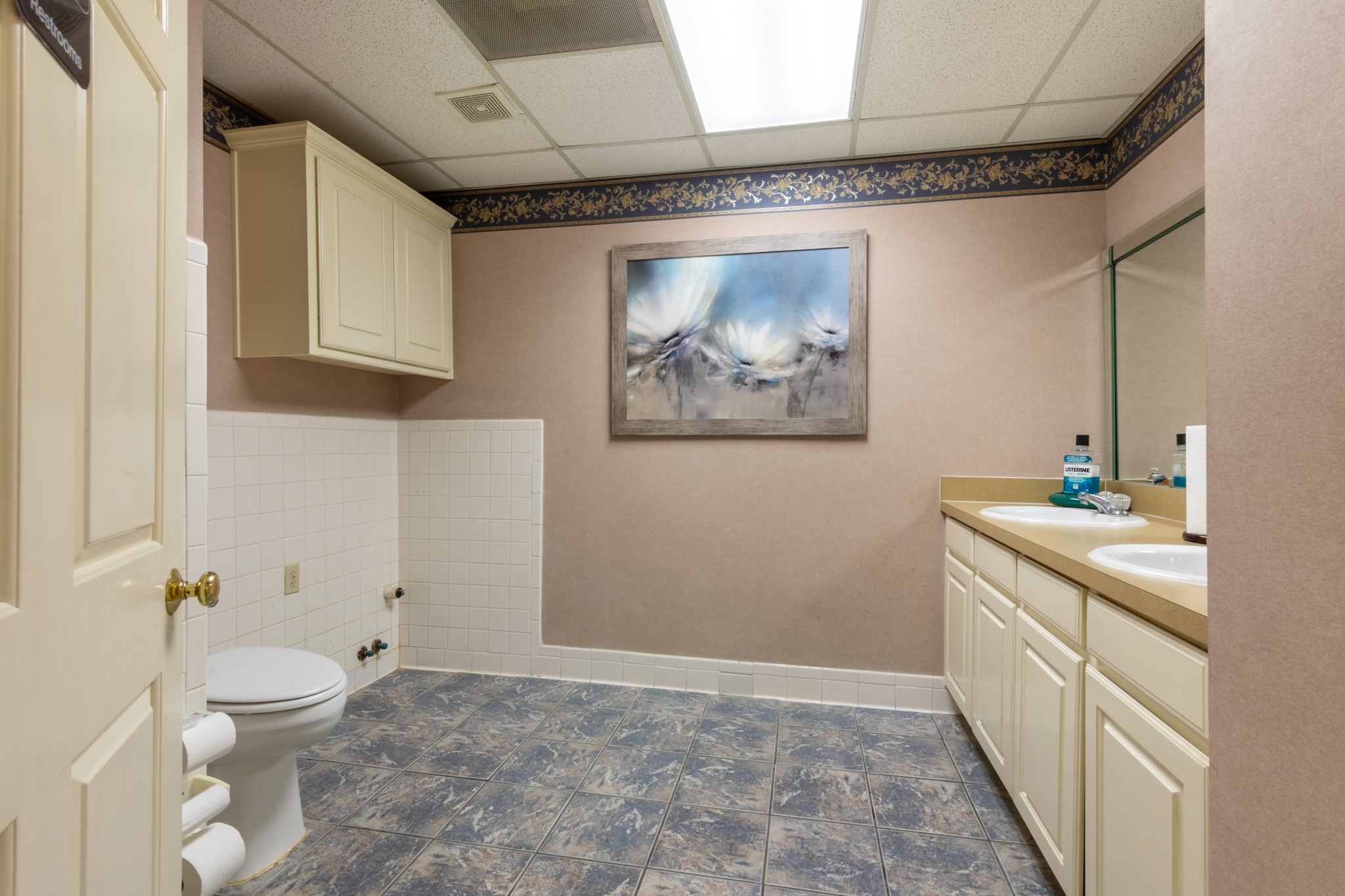 2335 W Green Oaks Boulevard Arlington TX 76016