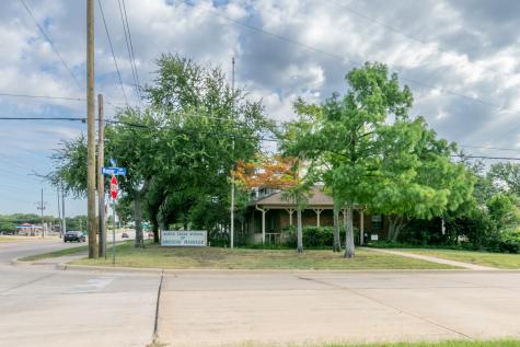 2335 W Green Oaks Boulevard Arlington TX 76016