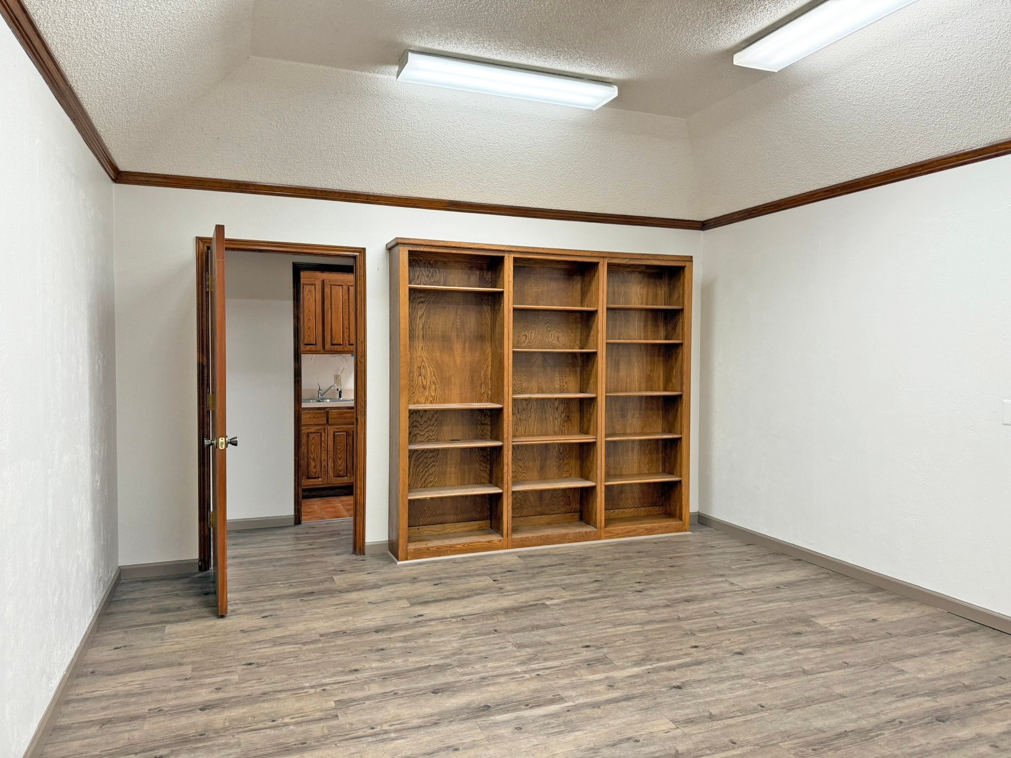 103 E Henderson Street Cleburne TX 76031