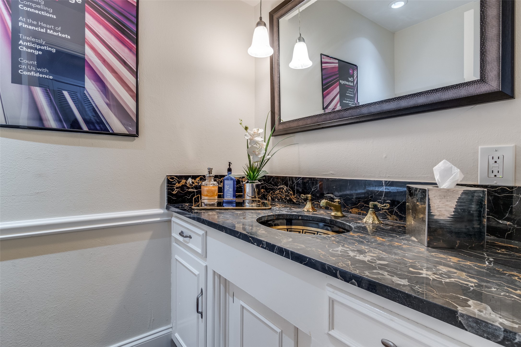 2605 Thomas Avenue Dallas TX 75204