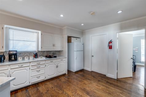 2605 Thomas Avenue Dallas TX 75204