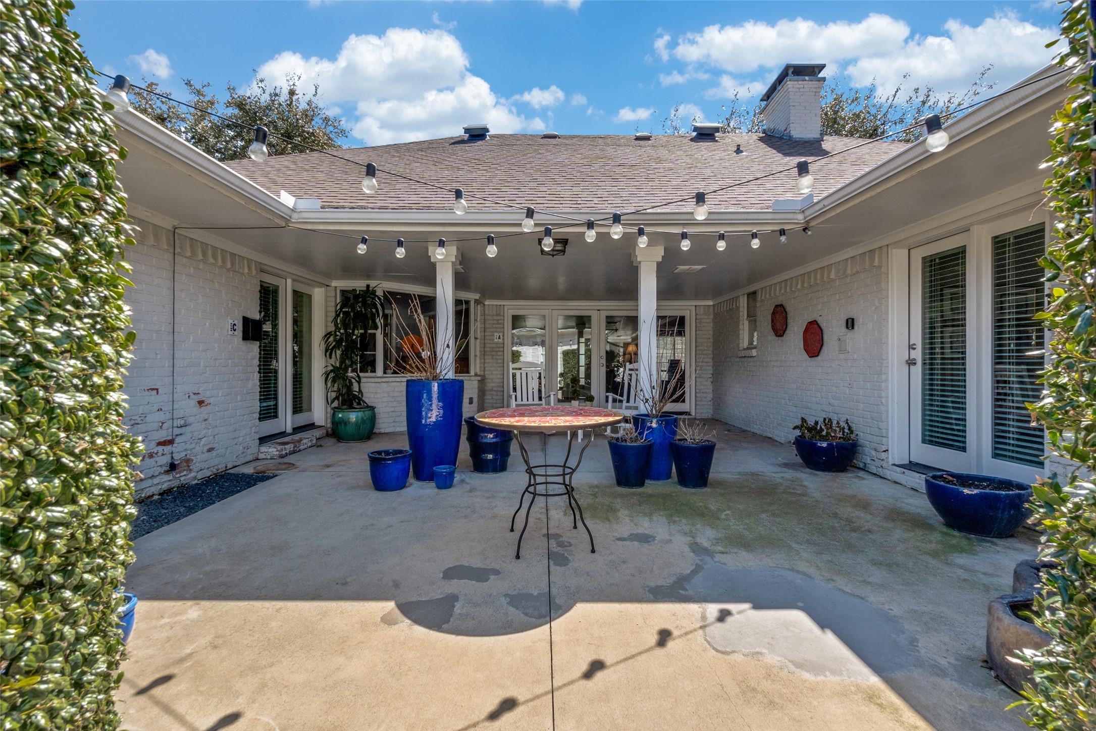 2605 Thomas Avenue Dallas TX 75204