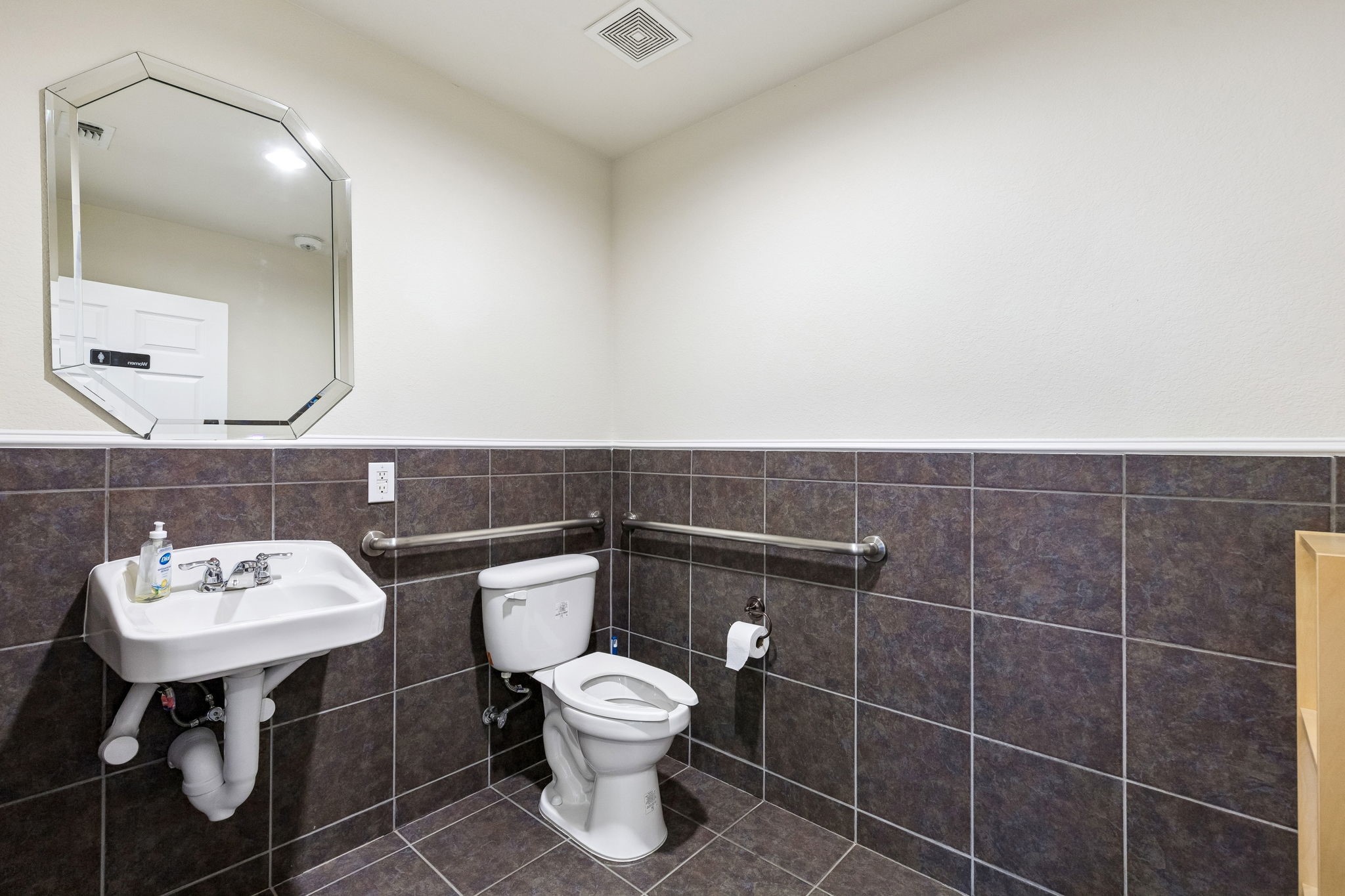 6636 N Riverside Drive Fort Worth TX 76137