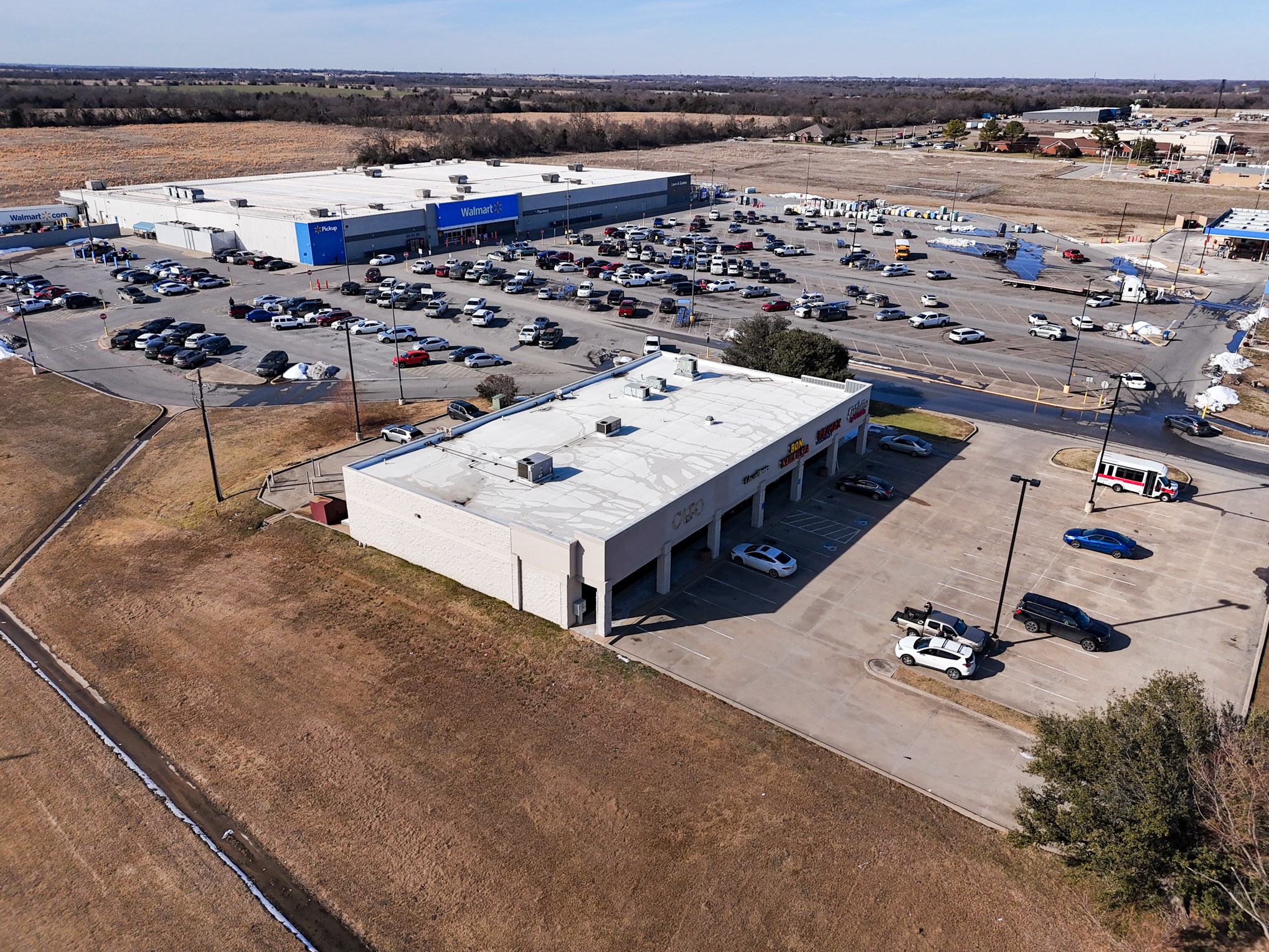 2001 N State Highway 121 Bonham TX 75418