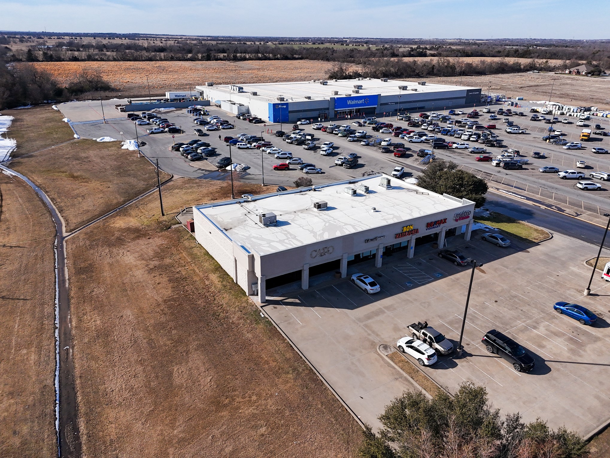 2001 N State Highway 121 Bonham TX 75418