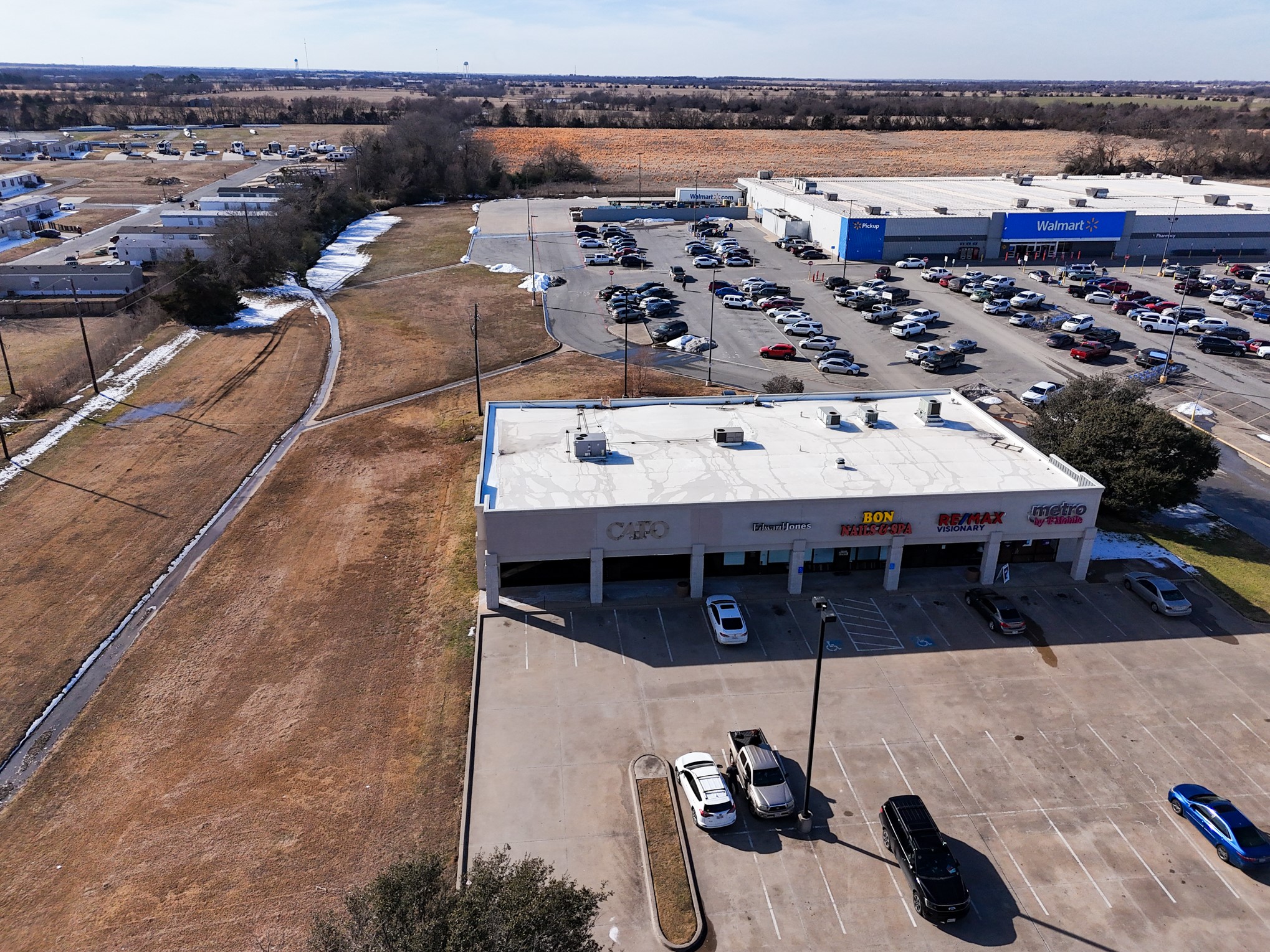 2001 N State Highway 121 Bonham TX 75418