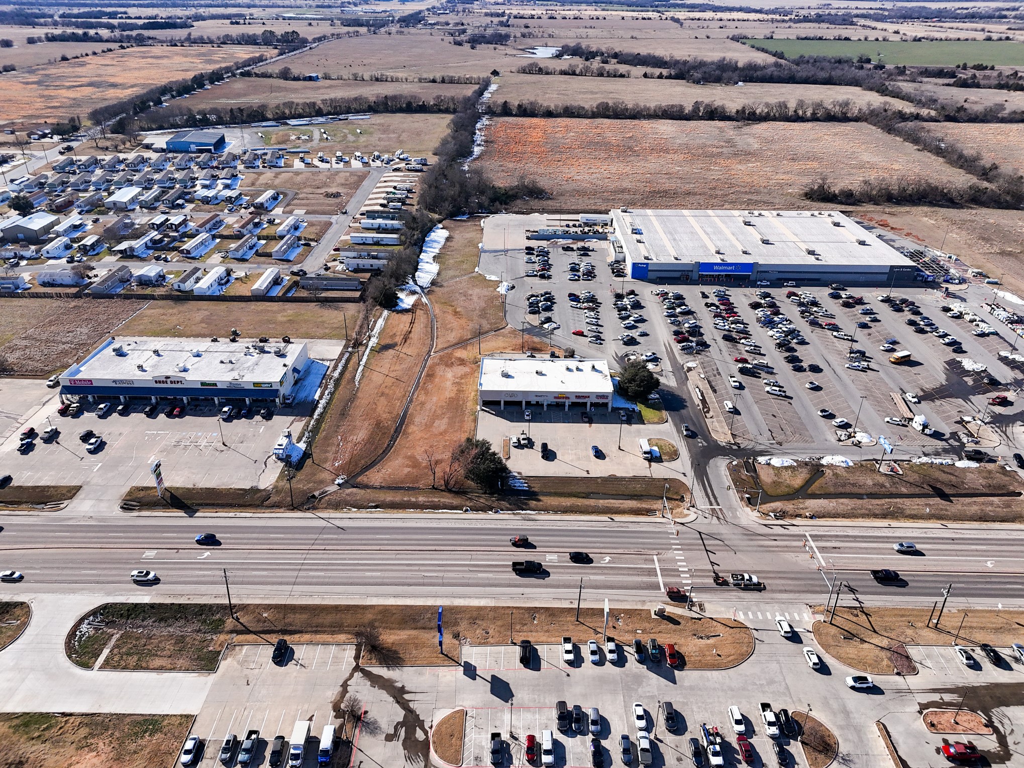 2001 N State Highway 121 Bonham TX 75418