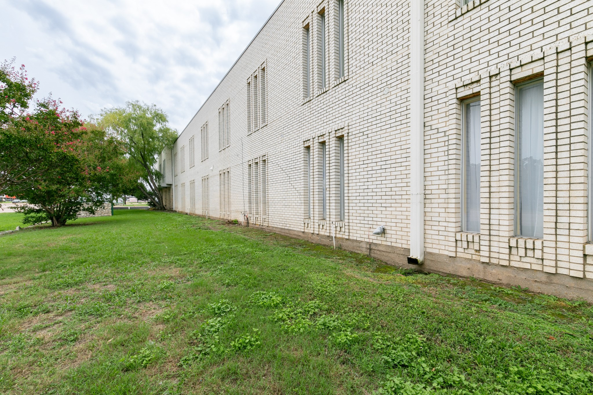 3610 W Pioneer Parkway Pantego TX 76013
