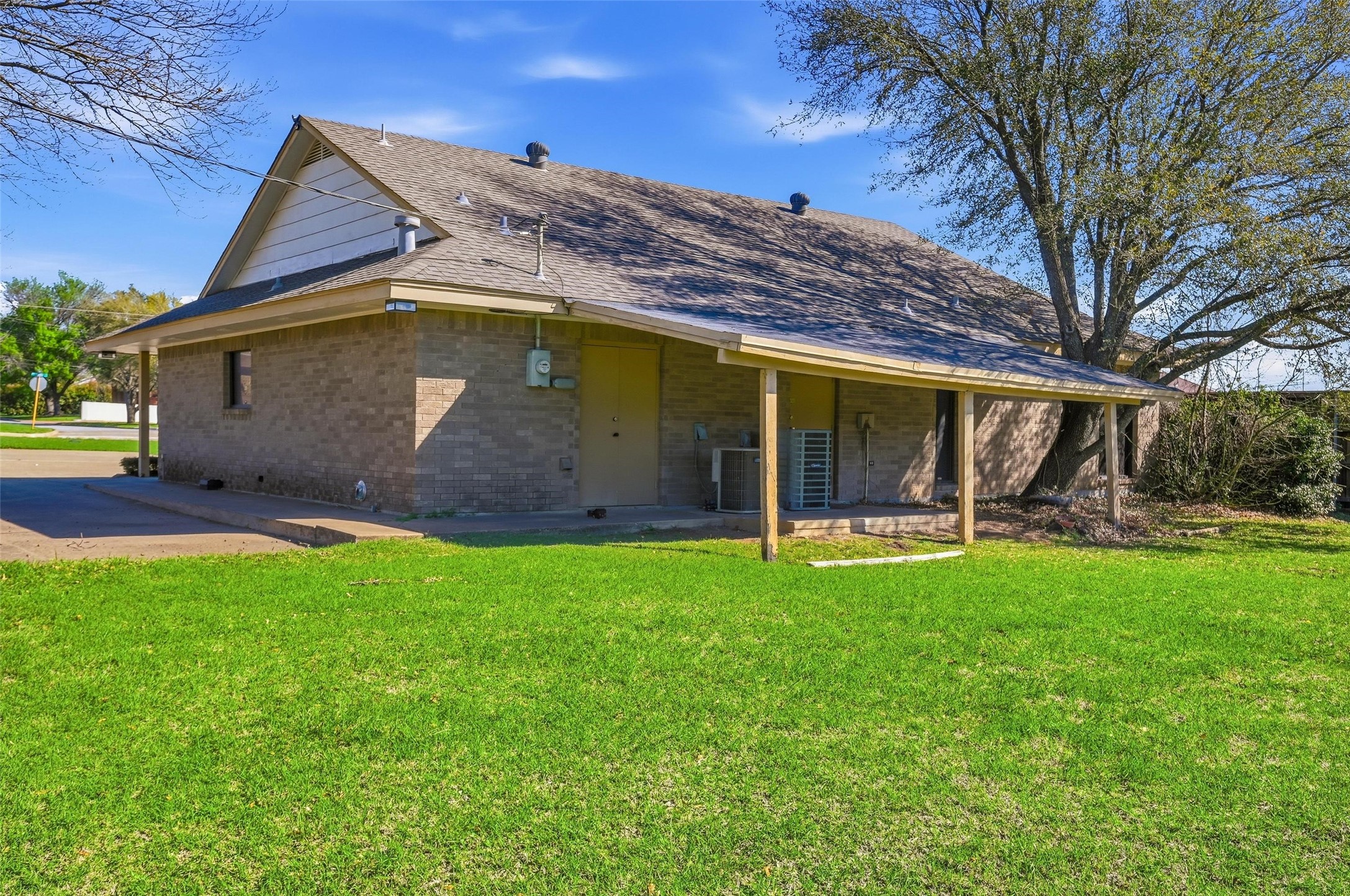 216 Dalton Drive Desoto TX 75115
