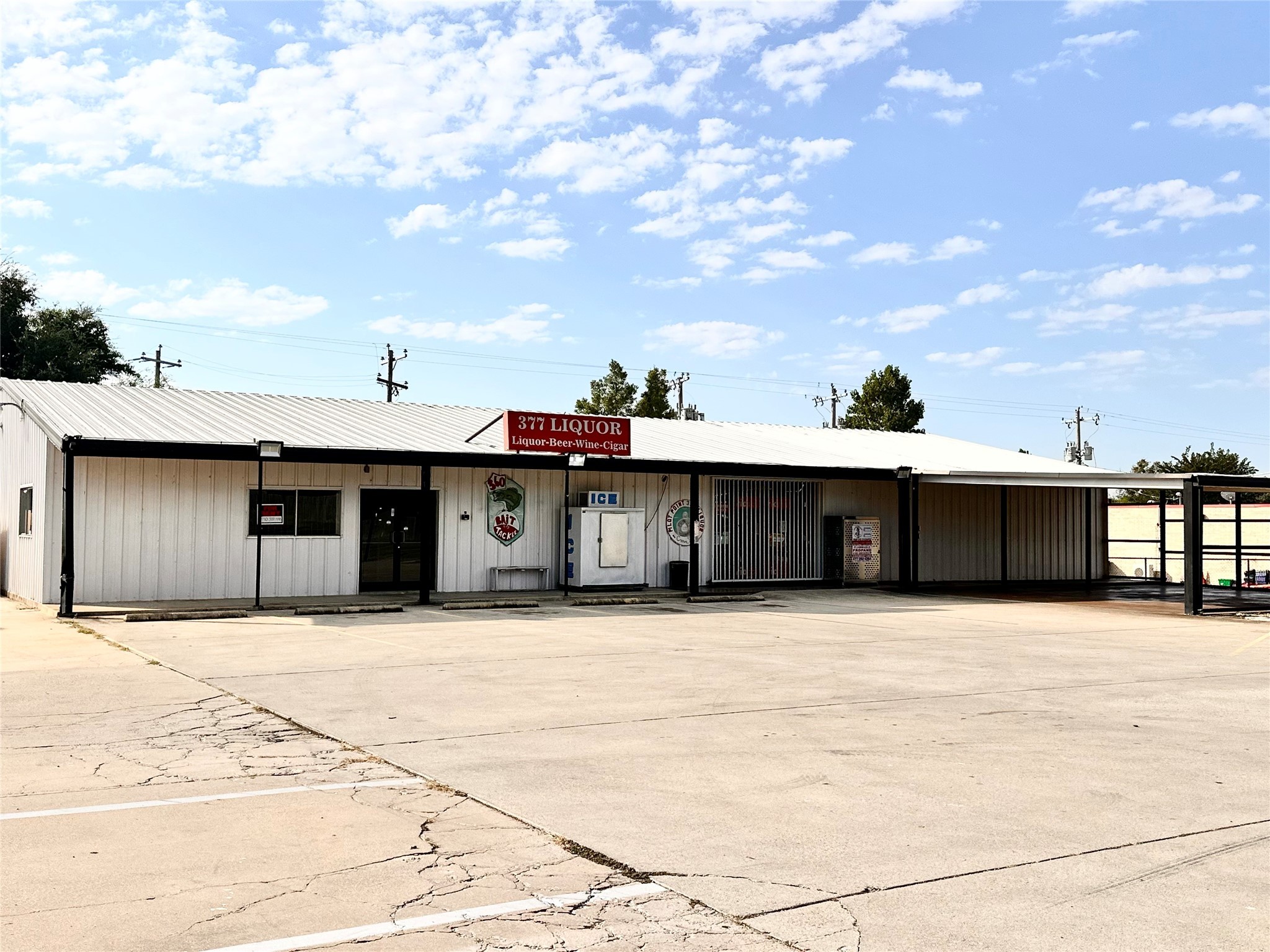 1137 S Highway 377 Pilot Point TX 76258