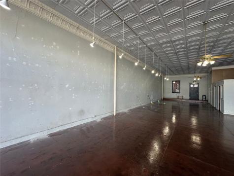 221 W Oak Street Denton TX 76201