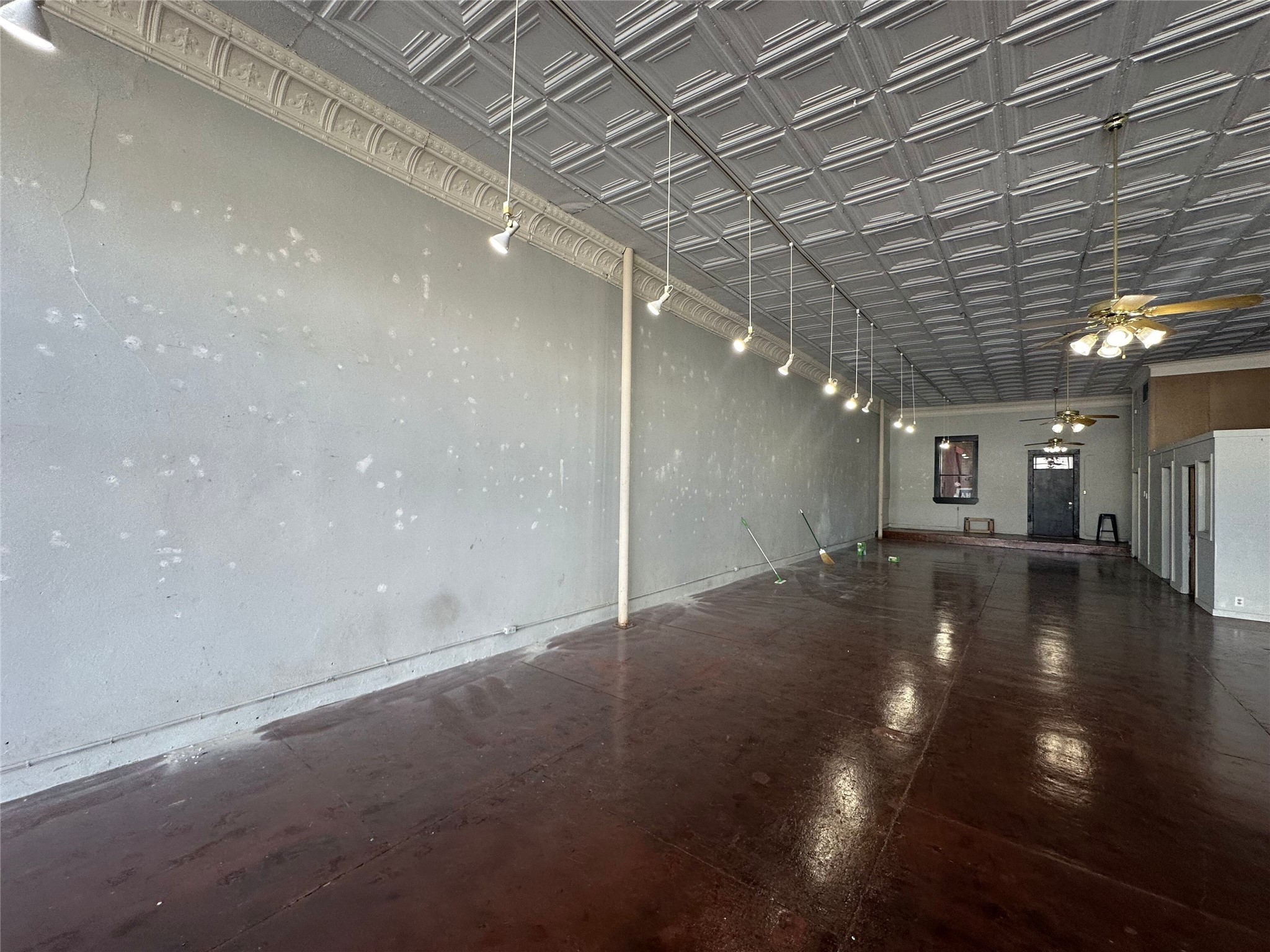 221 W Oak Street Denton TX 76201