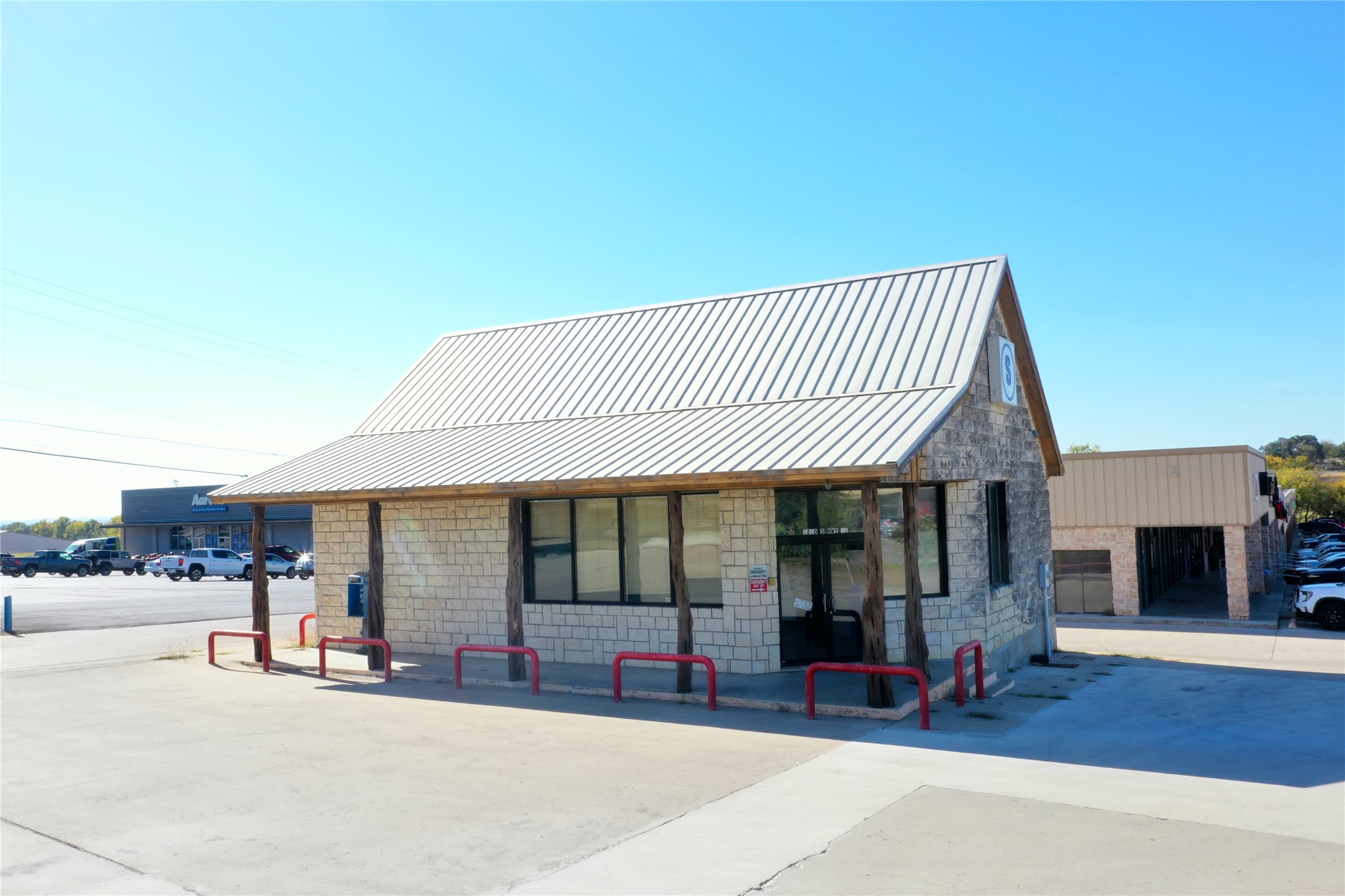 1210 S Fm 51 Decatur TX 76234