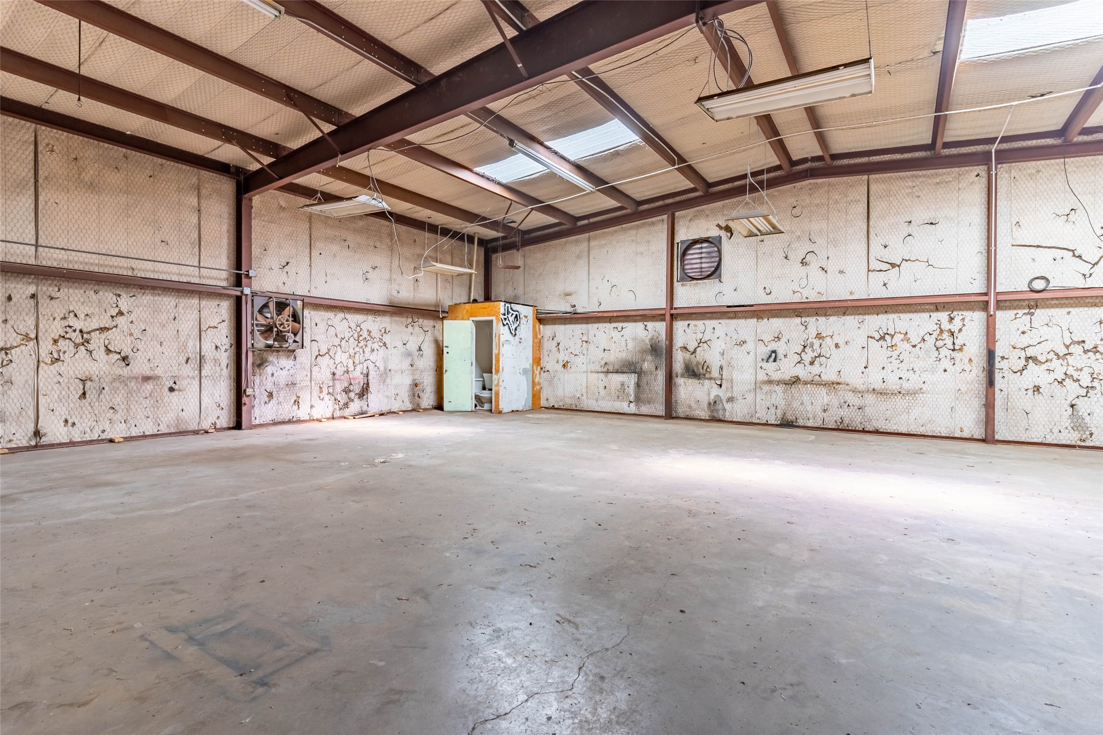 2000 Front Street Kaufman TX 75142