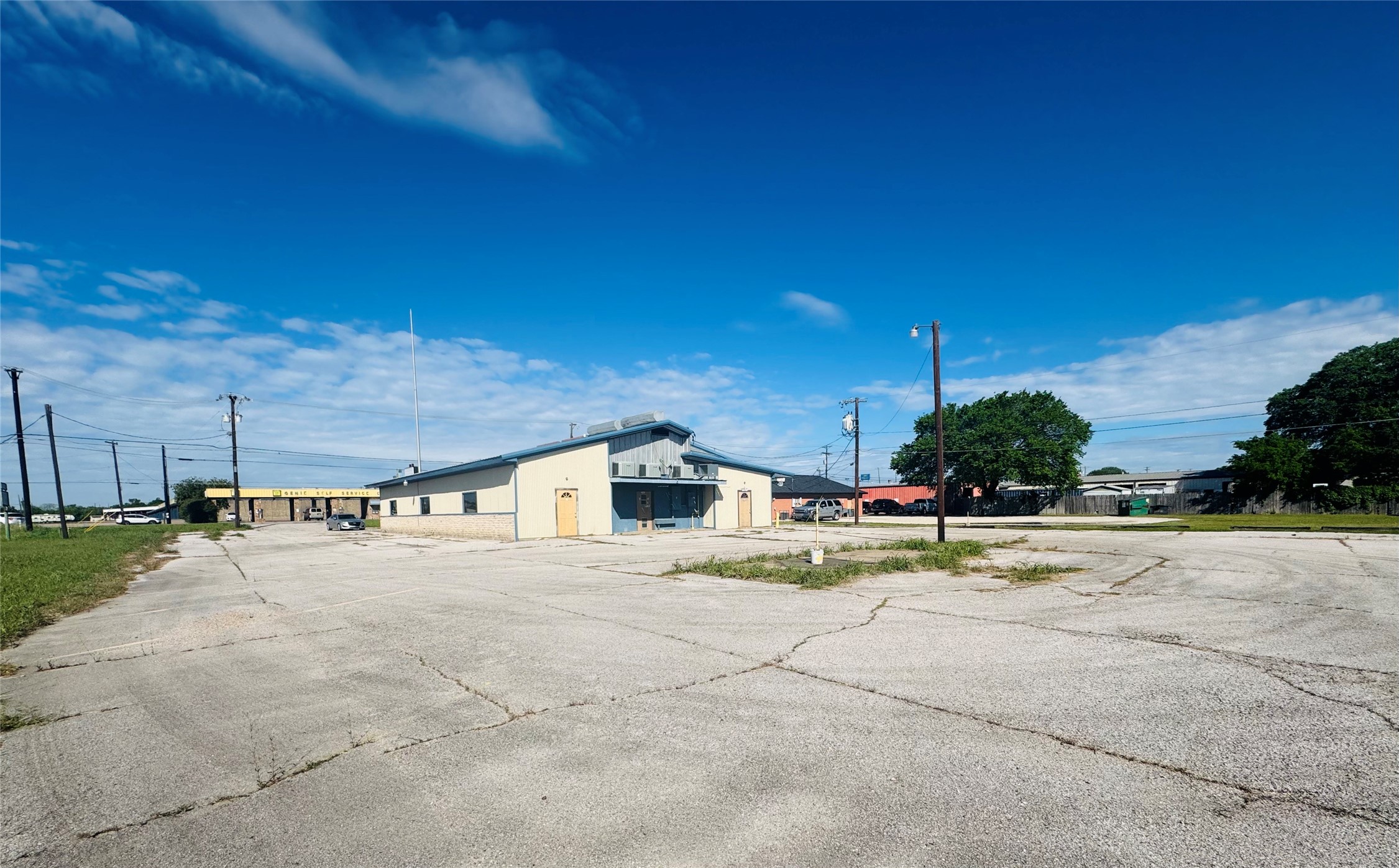 407 N Robinson Drive Robinson TX 76706