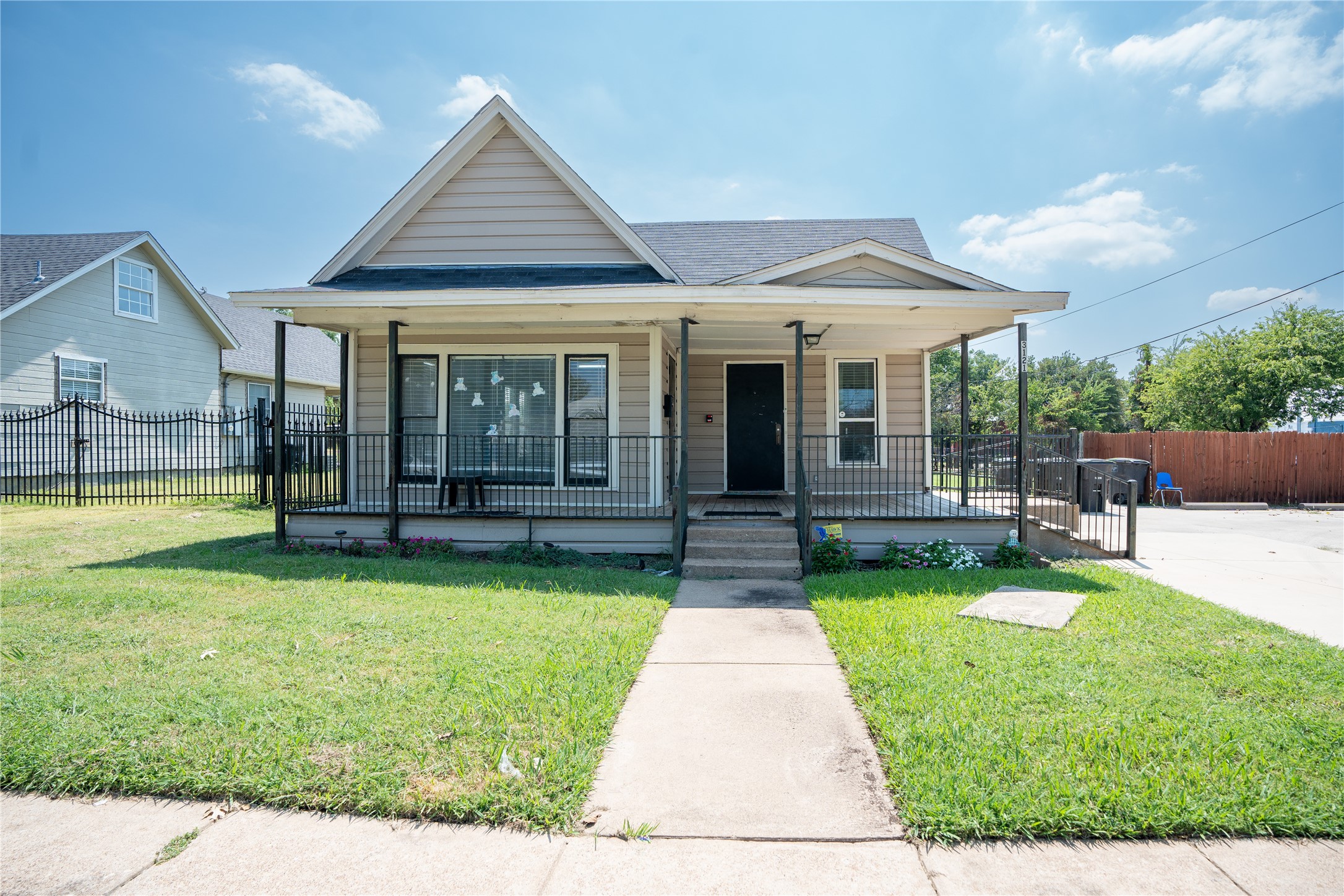 3121 Forest Avenue Fort Worth TX 76112