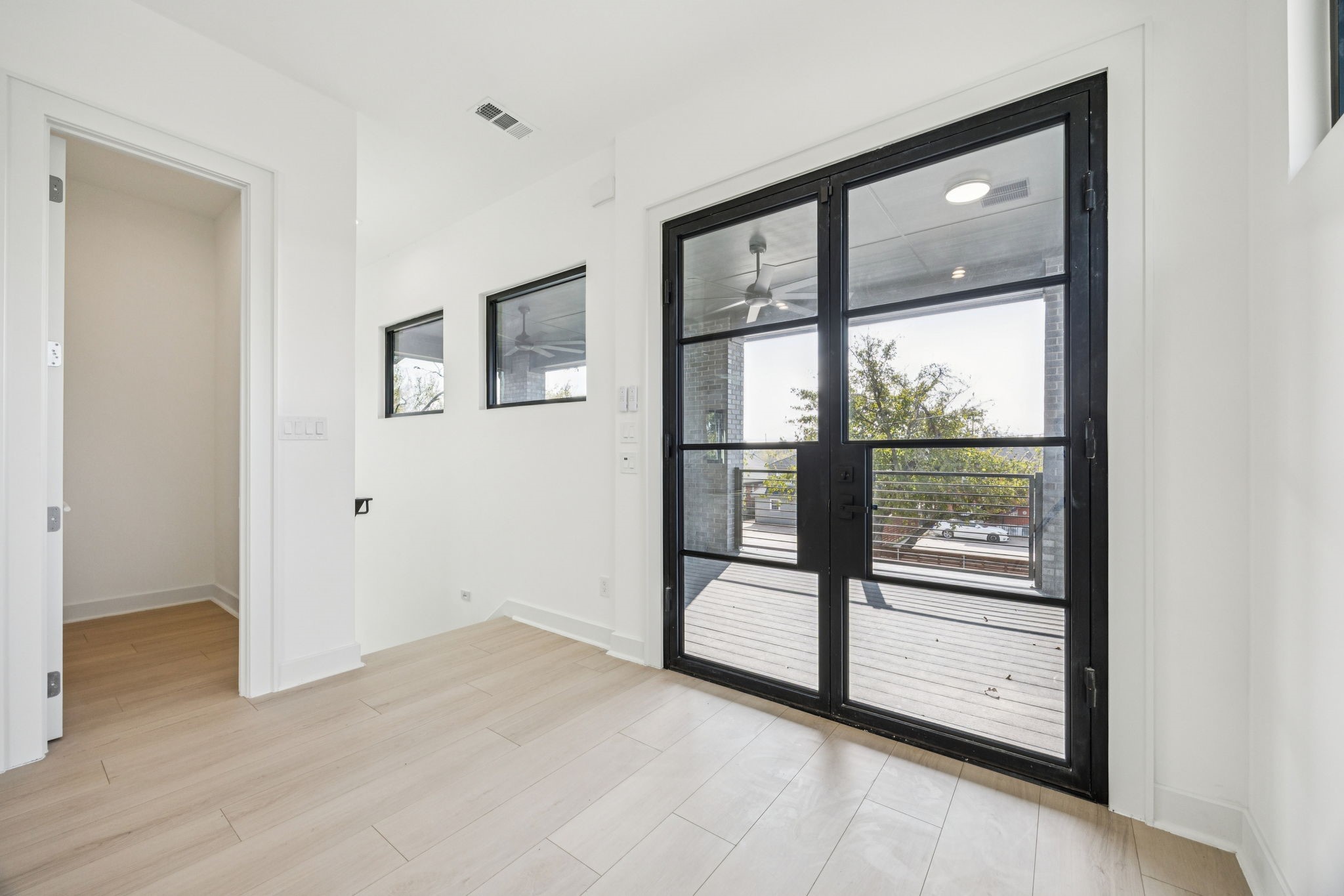 446 S Tyler Street Dallas TX 75208