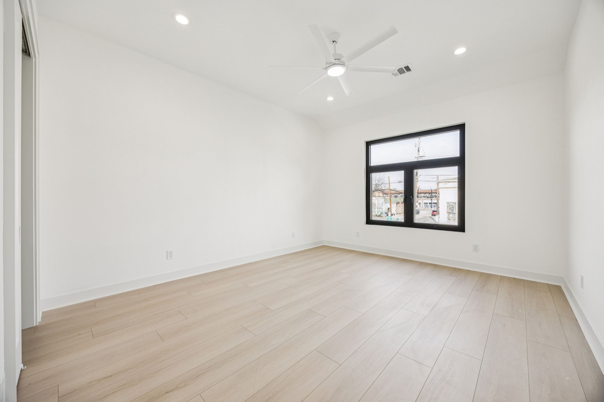 446 S Tyler Street Dallas TX 75208