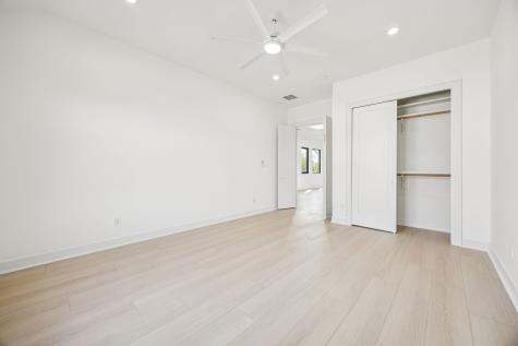 446 S Tyler Street Dallas TX 75208