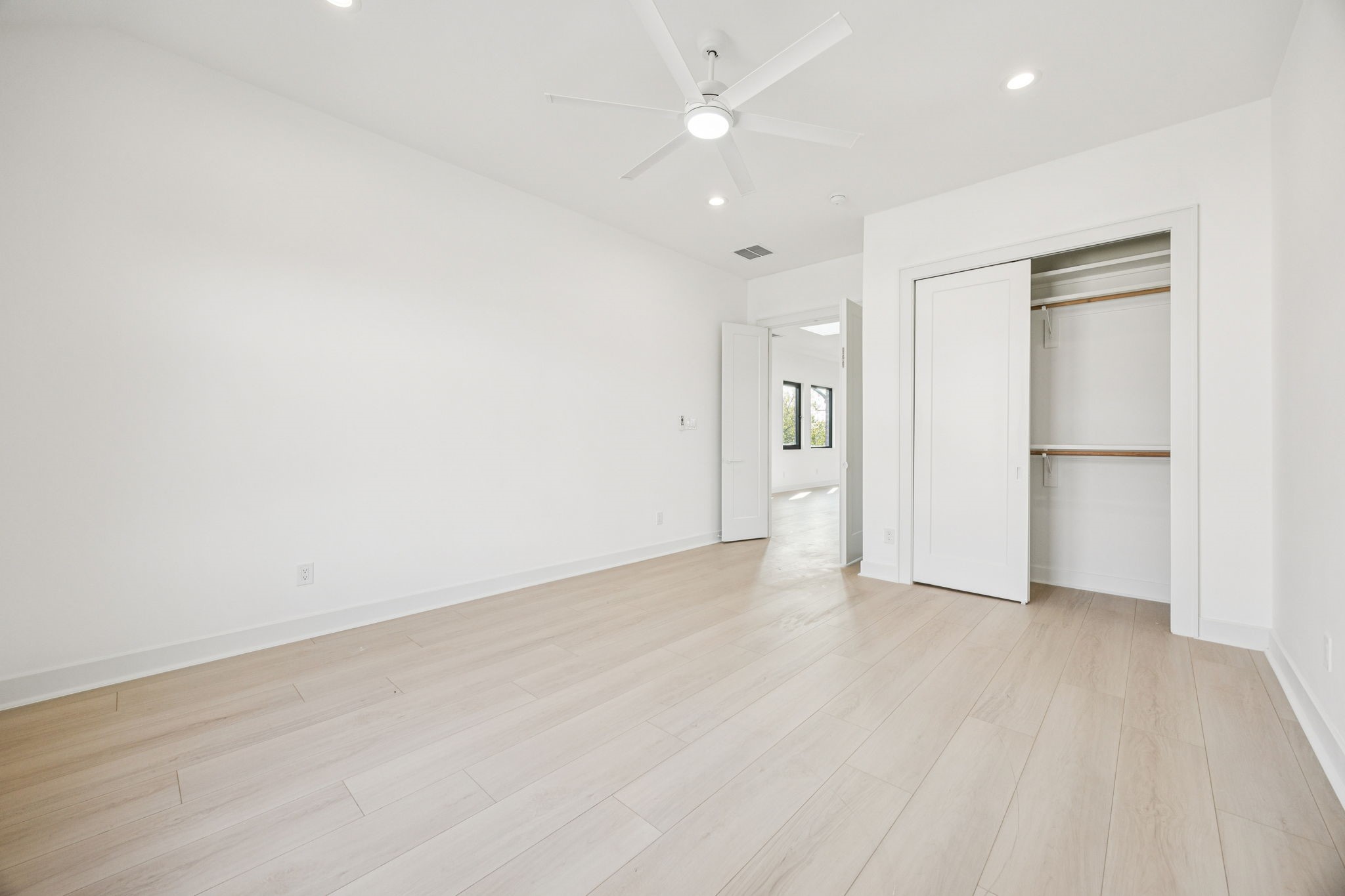 446 S Tyler Street Dallas TX 75208