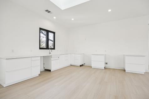 446 S Tyler Street Dallas TX 75208