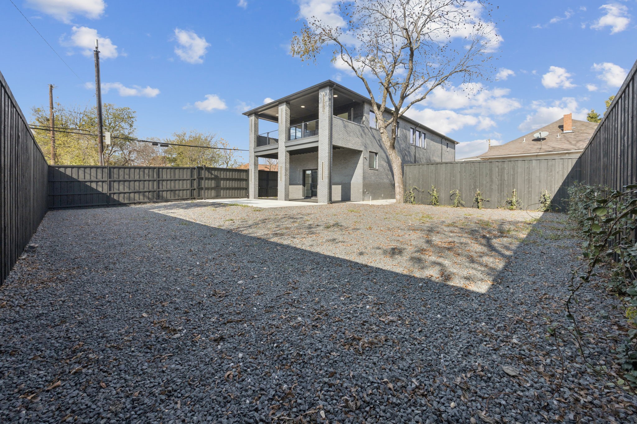 446 S Tyler Street Dallas TX 75208