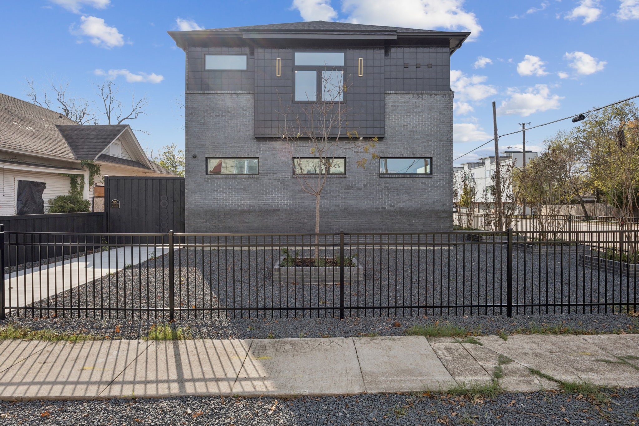 446 S Tyler Street Dallas TX 75208