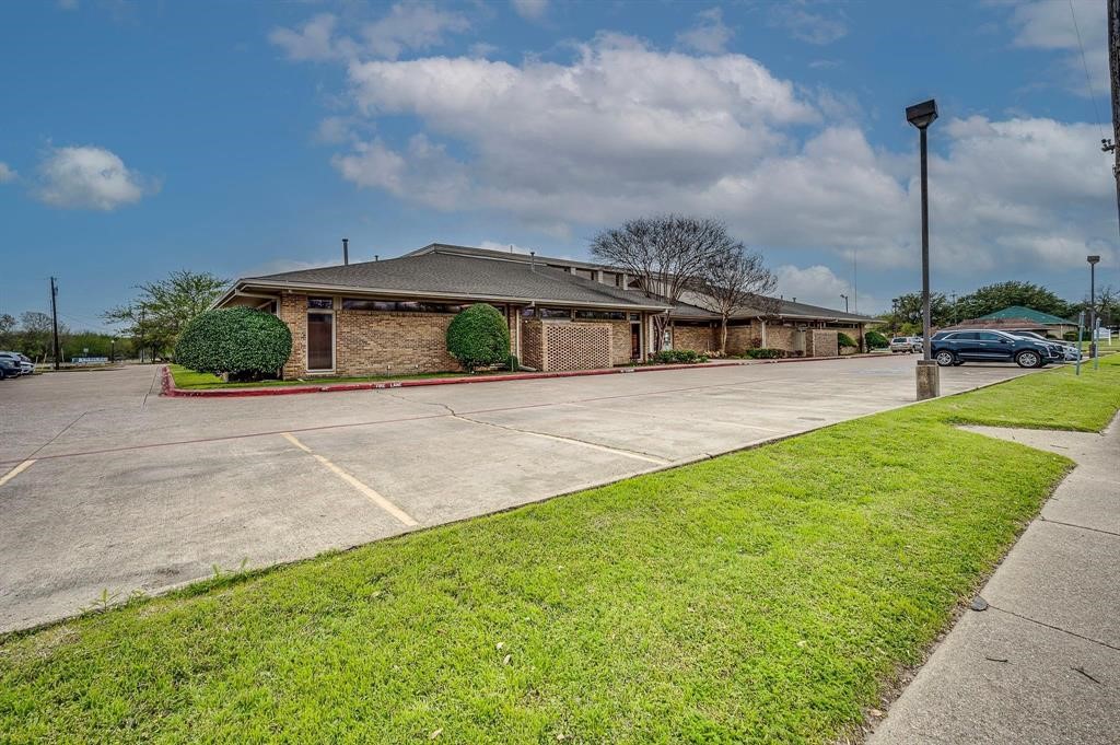 601 S Clay Street Ennis TX 75119